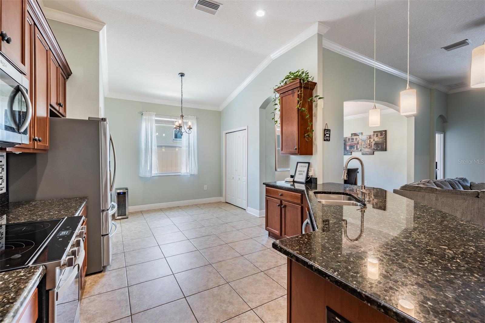 12107 RAMBLING STREAM DR, RIVERVIEW, FL, 33569