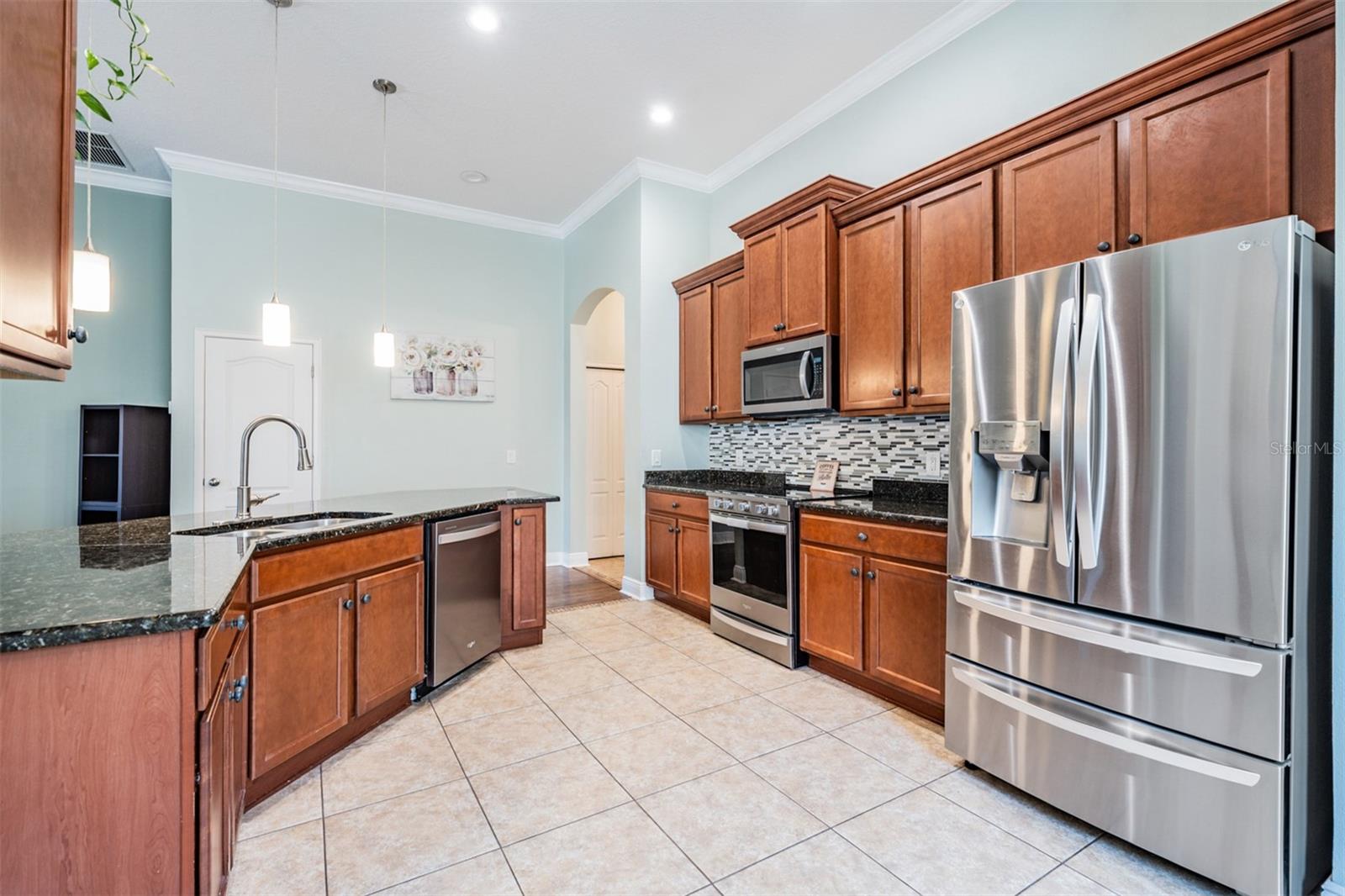 12107 RAMBLING STREAM DR, RIVERVIEW, FL, 33569