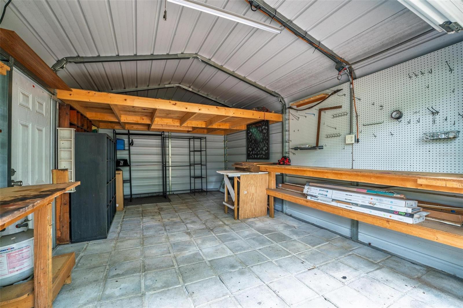 57 N ORANGE AVE, UMATILLA, FL, 32784