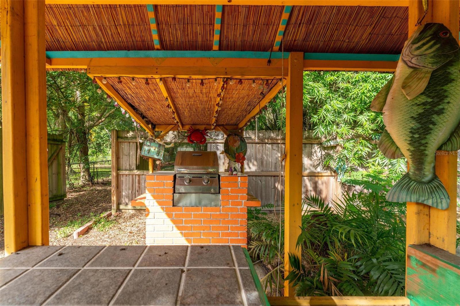 57 N ORANGE AVE, UMATILLA, FL, 32784