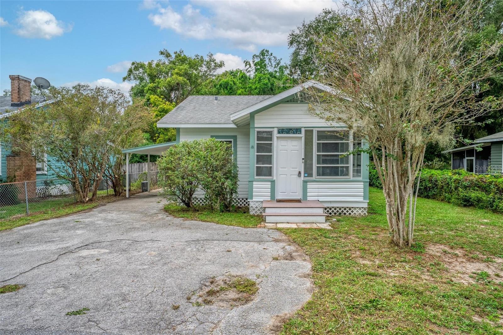 57 N ORANGE AVE, UMATILLA, FL, 32784