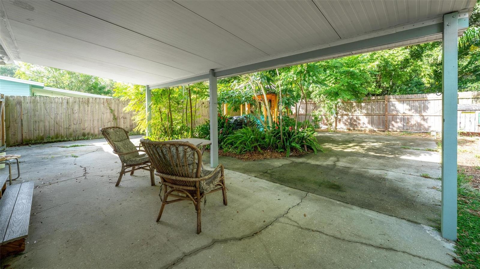 57 N ORANGE AVE, UMATILLA, FL, 32784