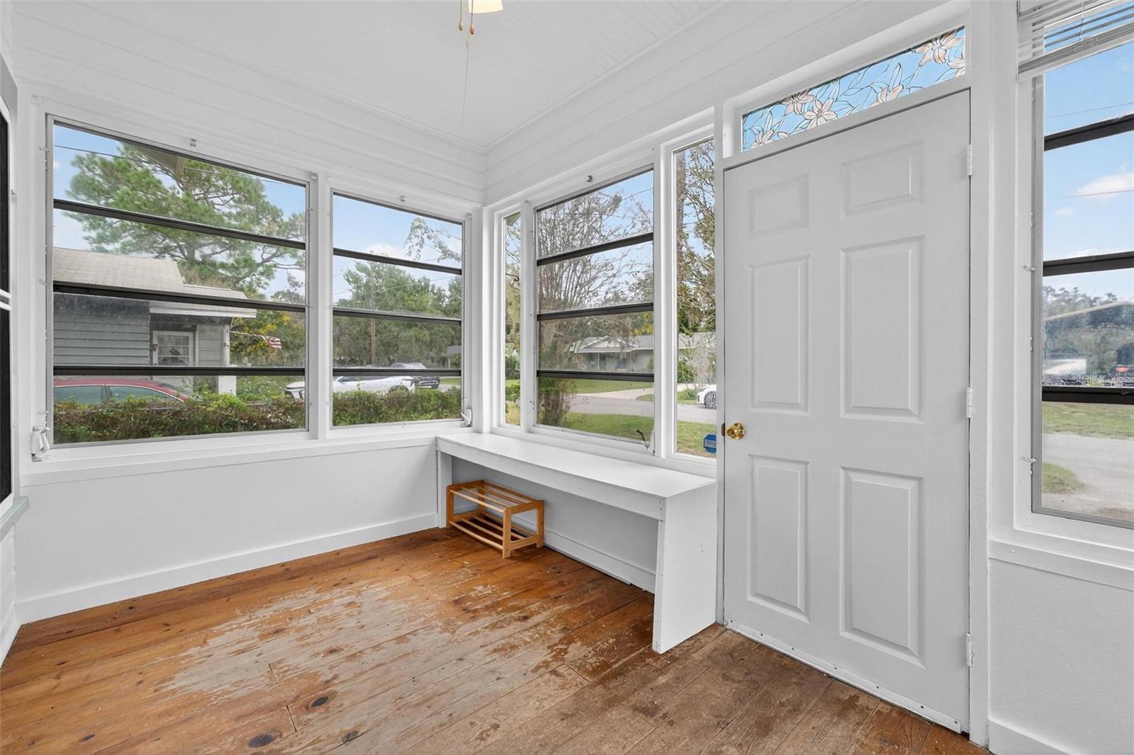 57 N ORANGE AVE, UMATILLA, FL, 32784