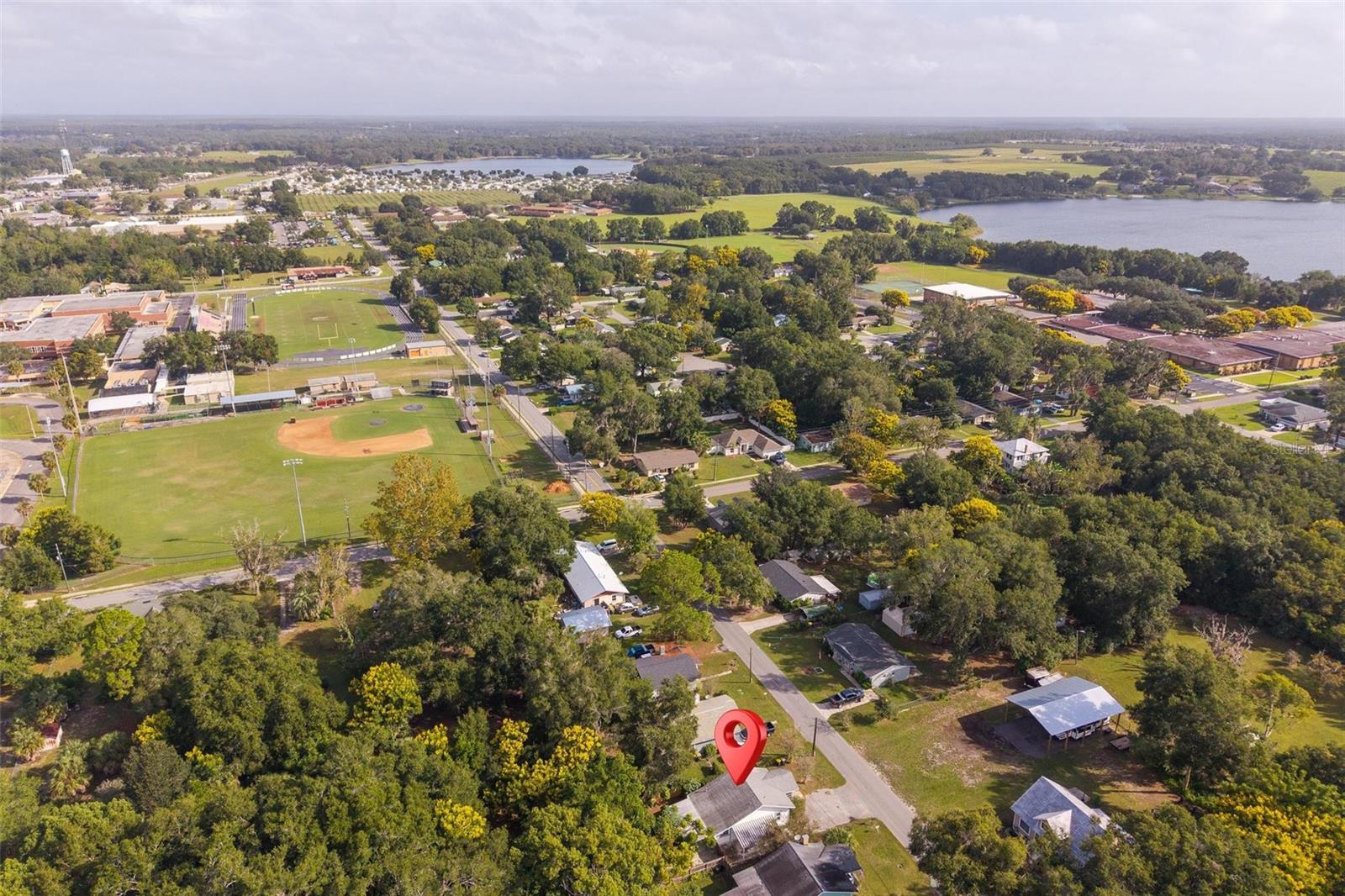 57 N ORANGE AVE, UMATILLA, FL, 32784