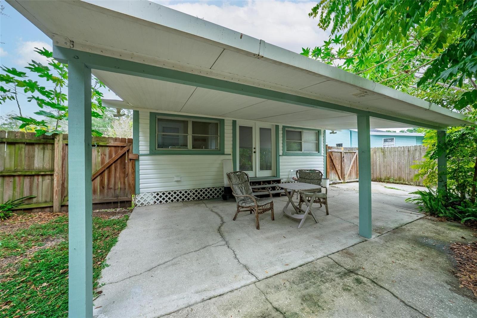 57 N ORANGE AVE, UMATILLA, FL, 32784