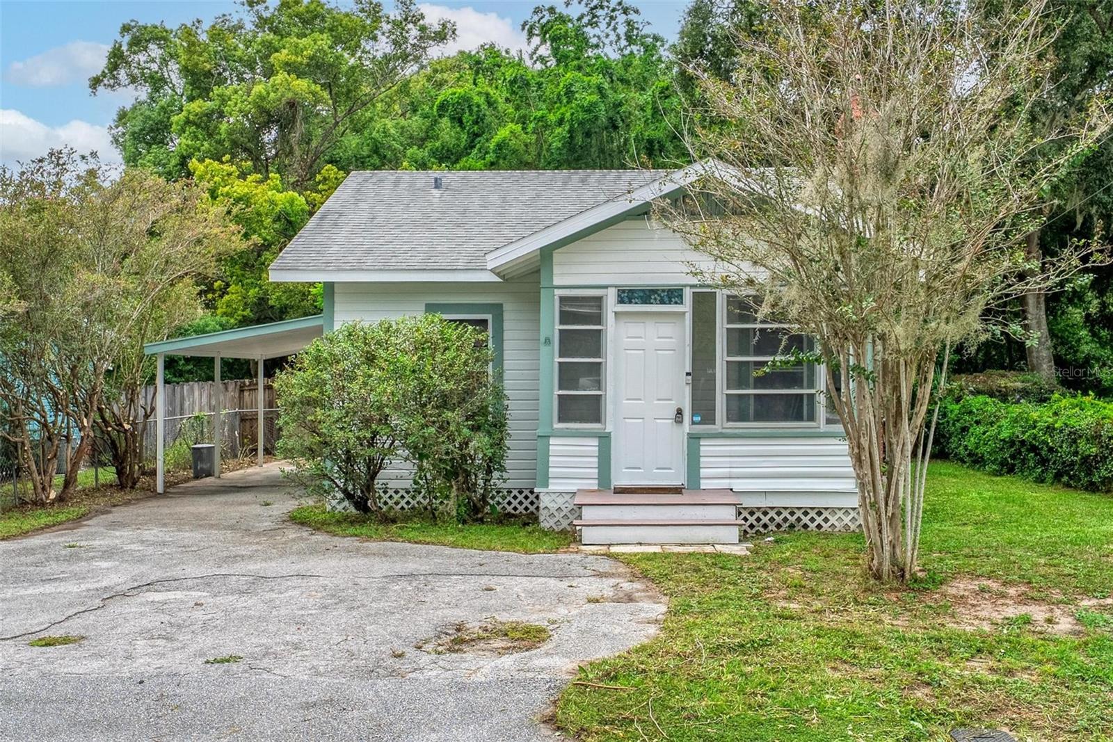 57 N ORANGE AVE, UMATILLA, FL, 32784