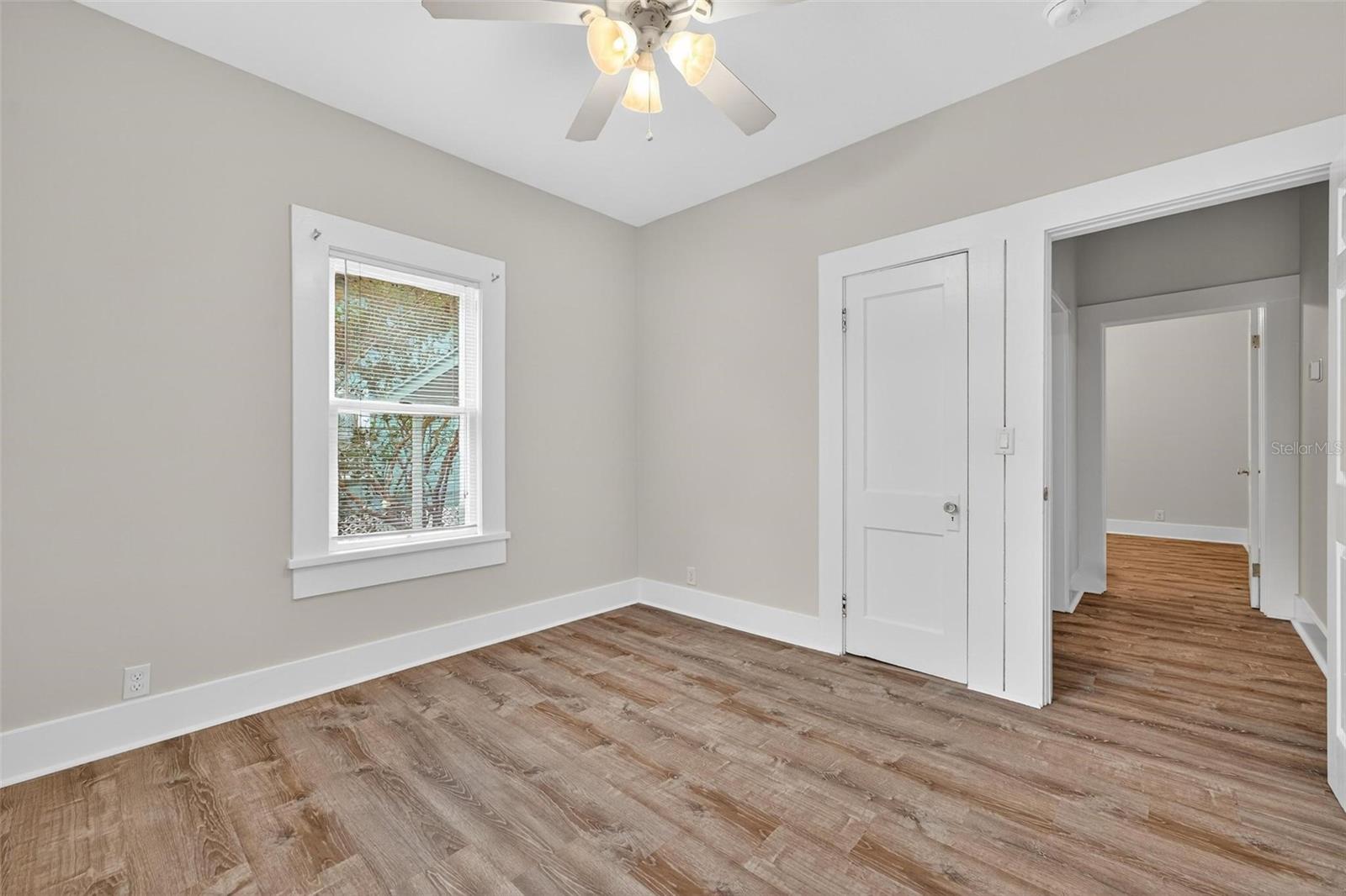 57 N ORANGE AVE, UMATILLA, FL, 32784