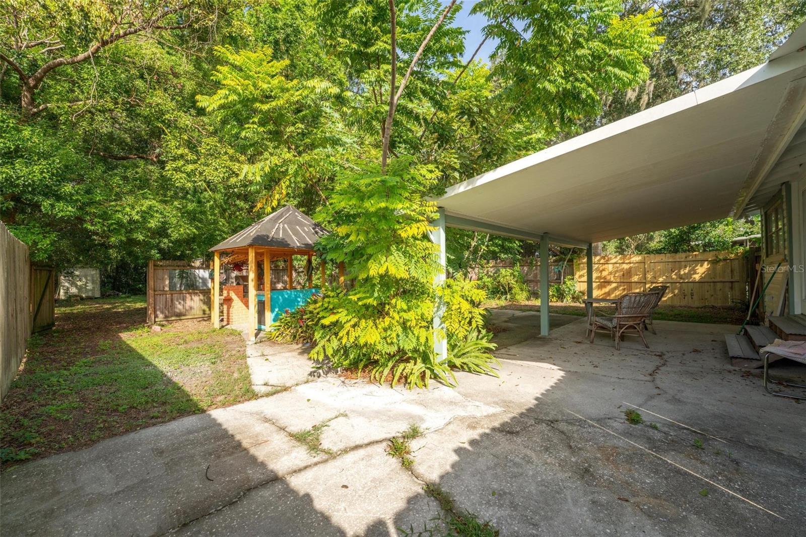 57 N ORANGE AVE, UMATILLA, FL, 32784