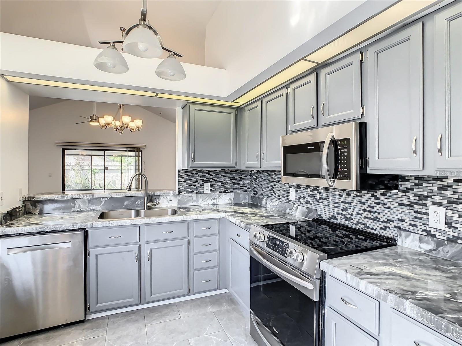 832 WHALEBONE BAY DR, KISSIMMEE, FL, 34741