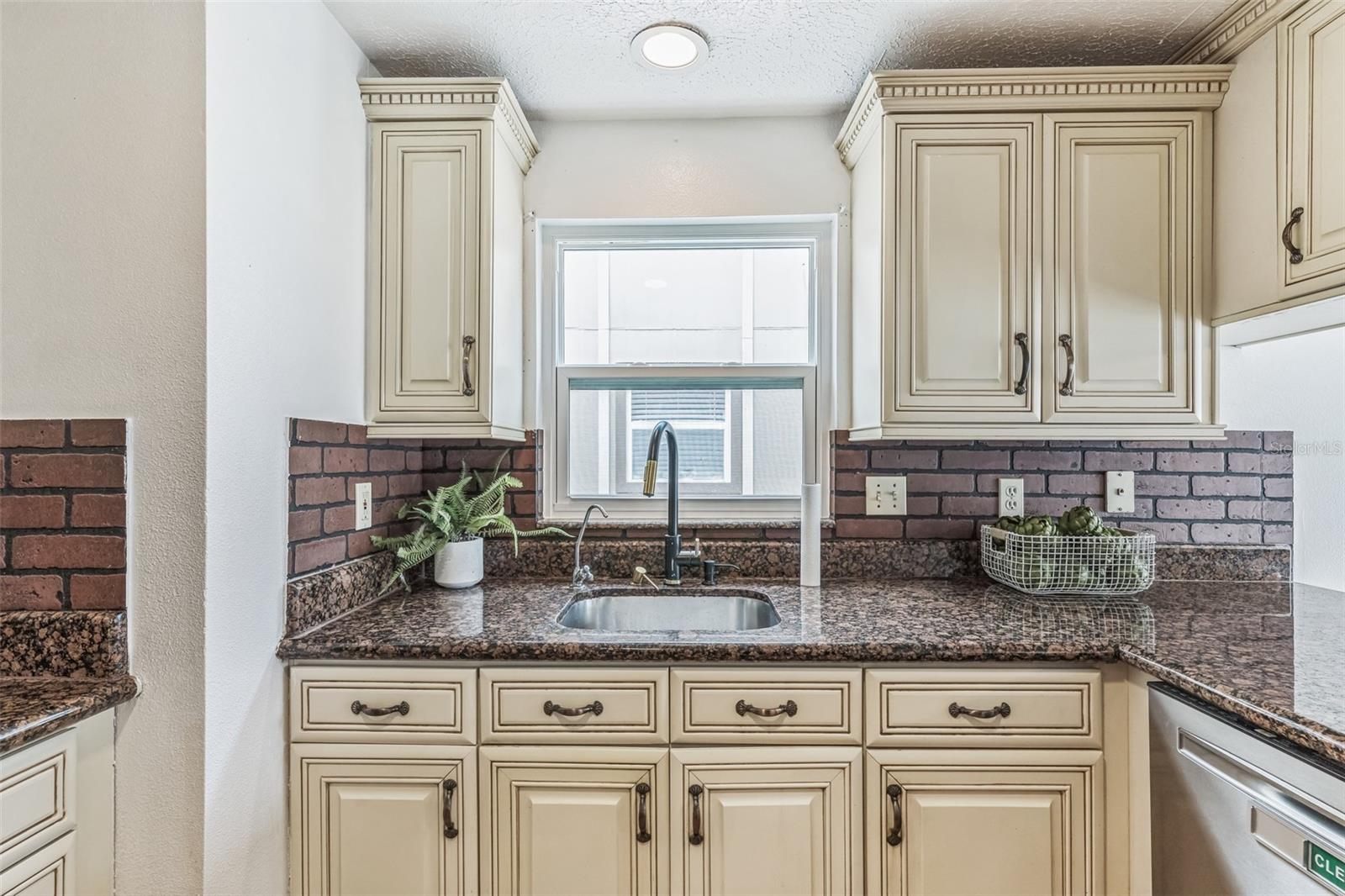 5207 MOELLER AVE, SARASOTA, FL, 34233