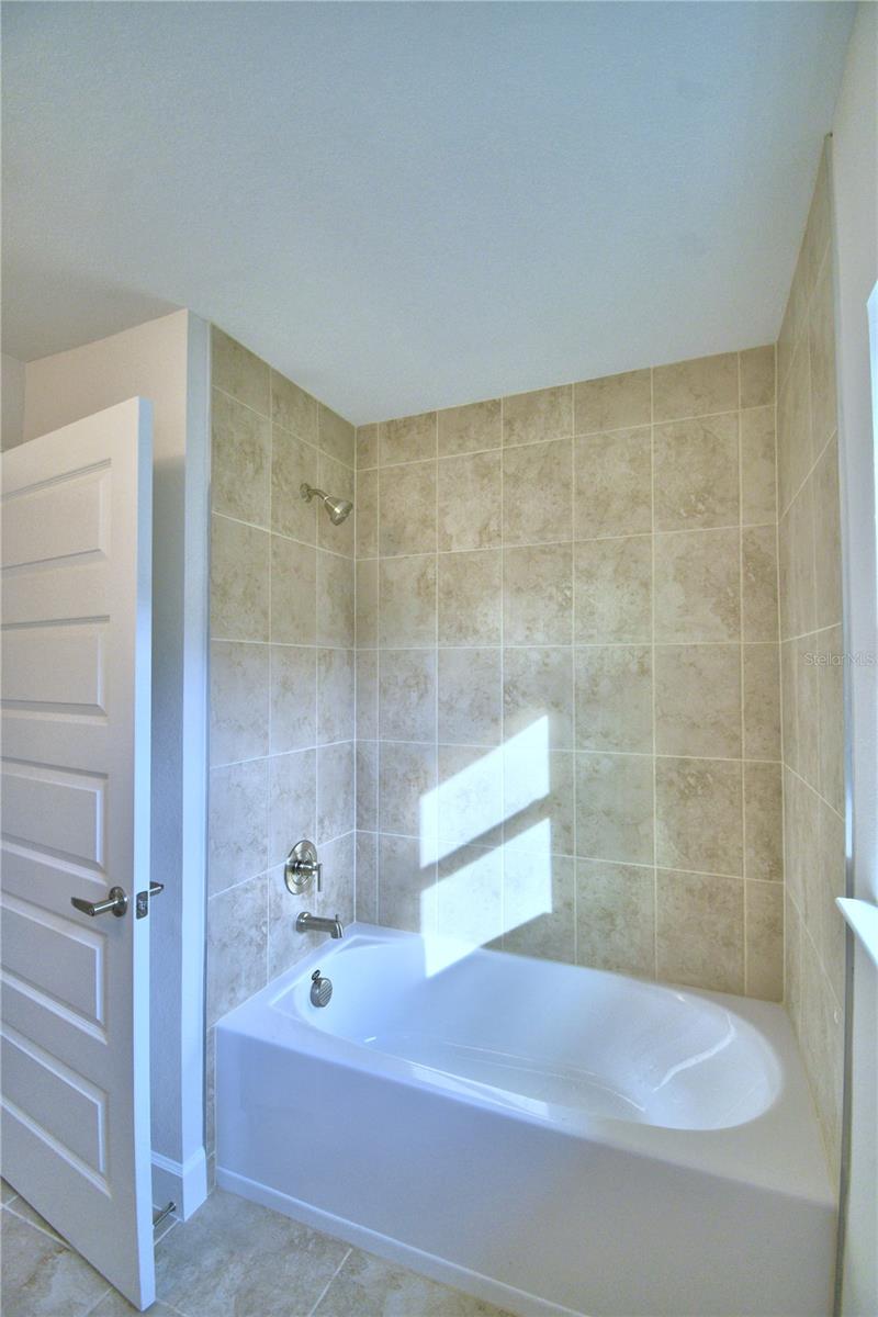 4031 TULLAMORE LN, AUBURNDALE, FL, 33823