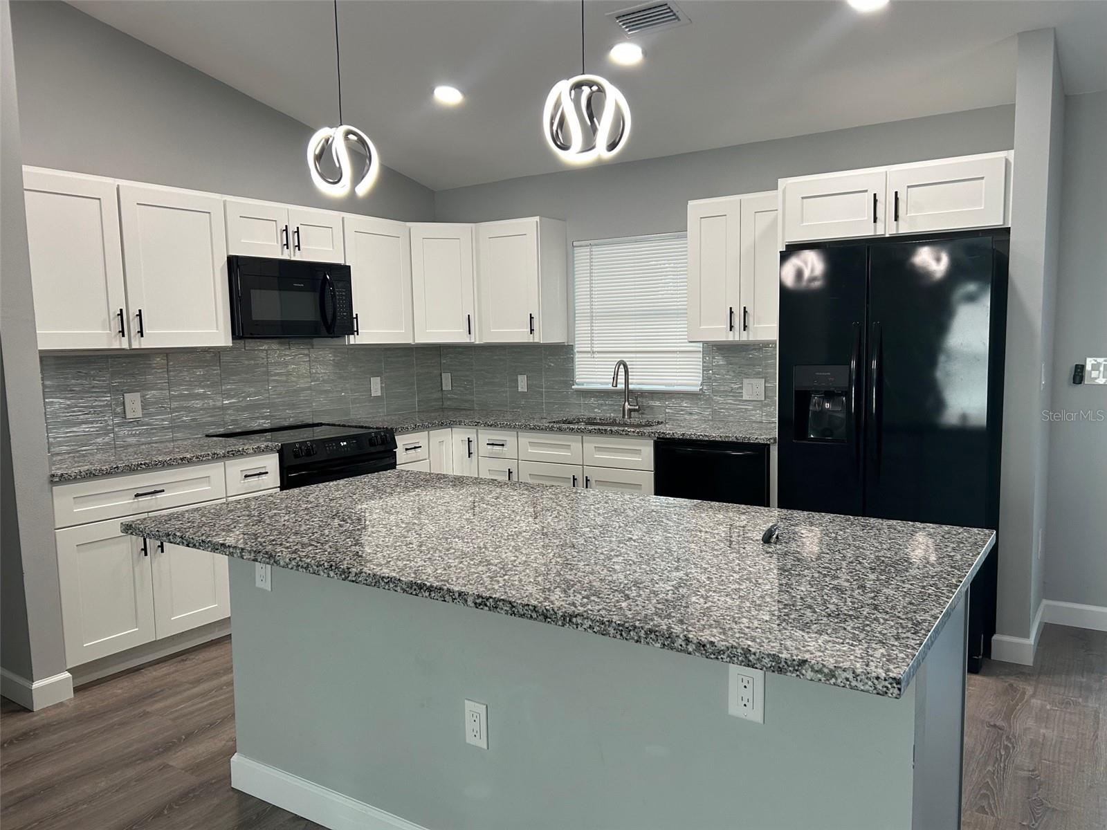 1014 12TH AVE W, PALMETTO, FL, 34221