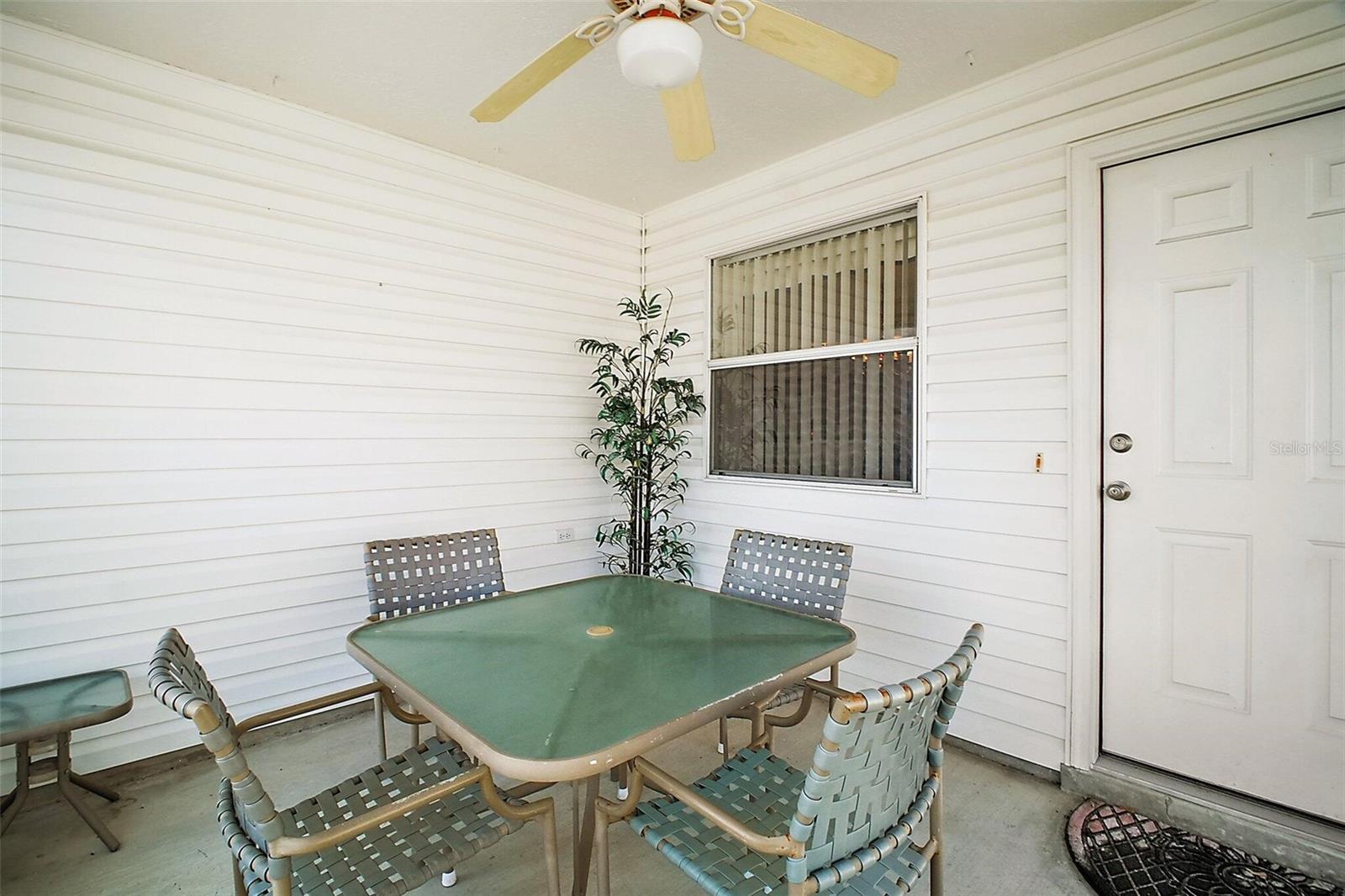 2115 ESCOBAR AVE, LADY LAKE, FL, 32159