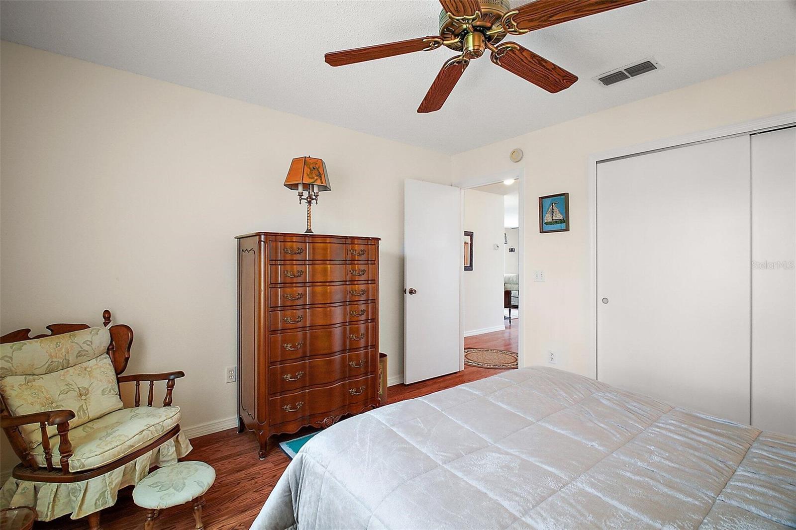 2115 ESCOBAR AVE, LADY LAKE, FL, 32159