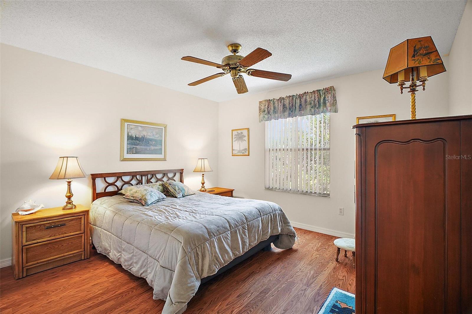 2115 ESCOBAR AVE, LADY LAKE, FL, 32159