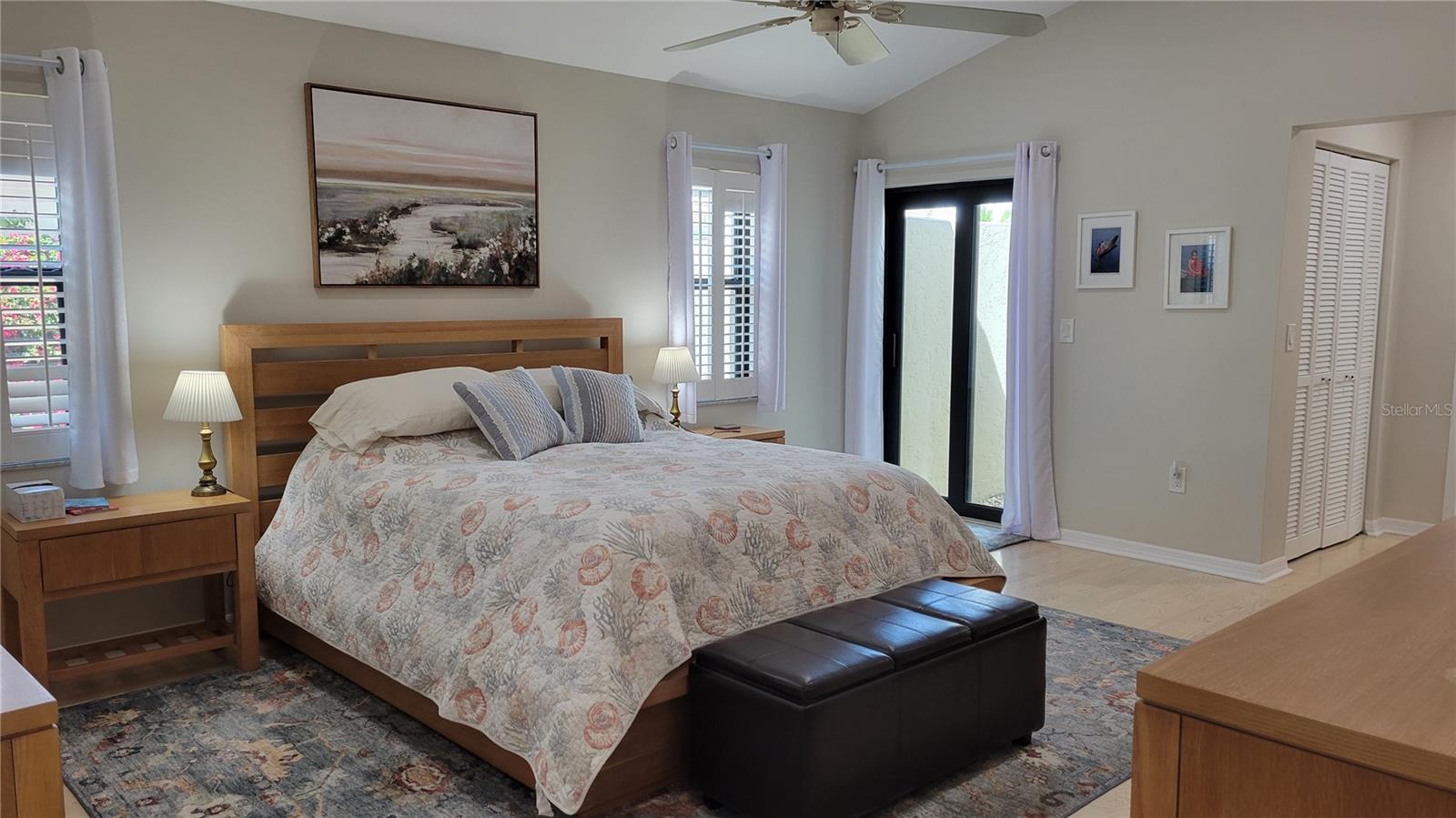 2339 HARBOUR OAKS DR, LONGBOAT KEY, FL, 34228