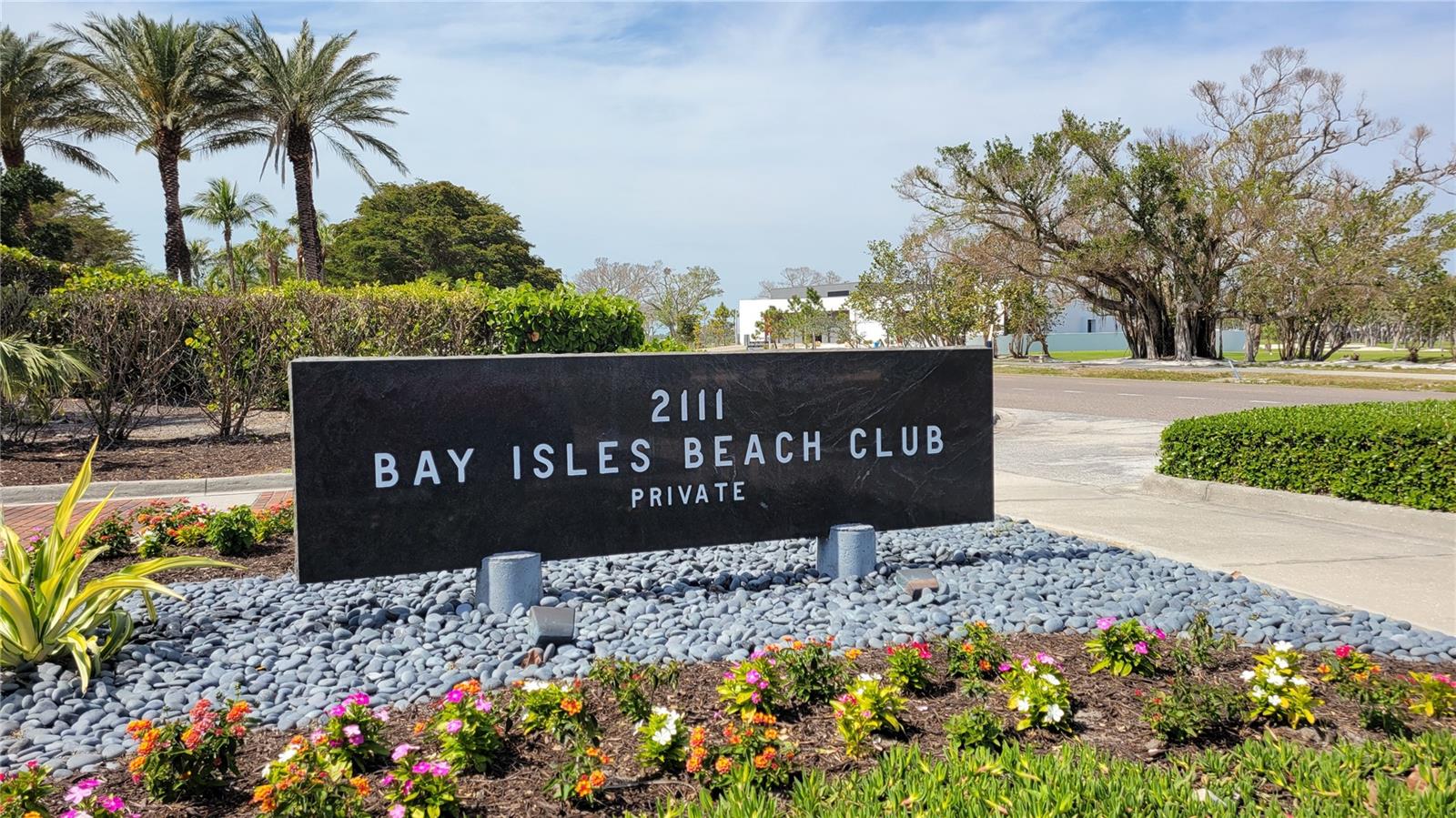 2339 HARBOUR OAKS DR, LONGBOAT KEY, FL, 34228