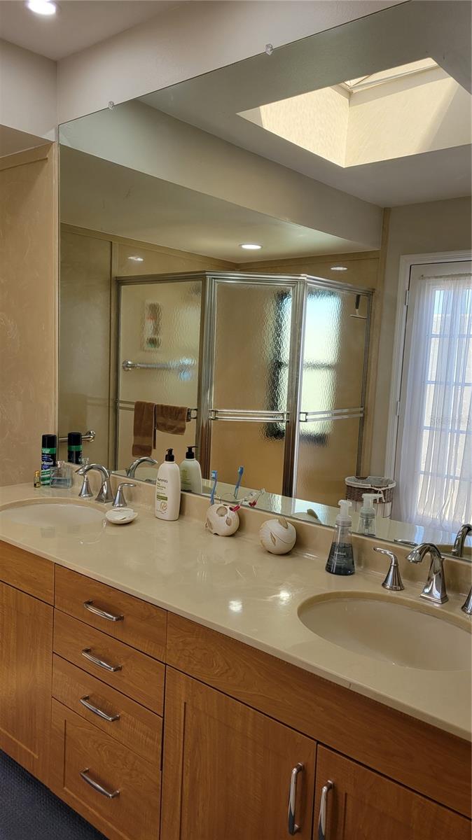 2339 HARBOUR OAKS DR, LONGBOAT KEY, FL, 34228