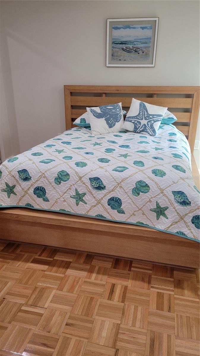 2339 HARBOUR OAKS DR, LONGBOAT KEY, FL, 34228