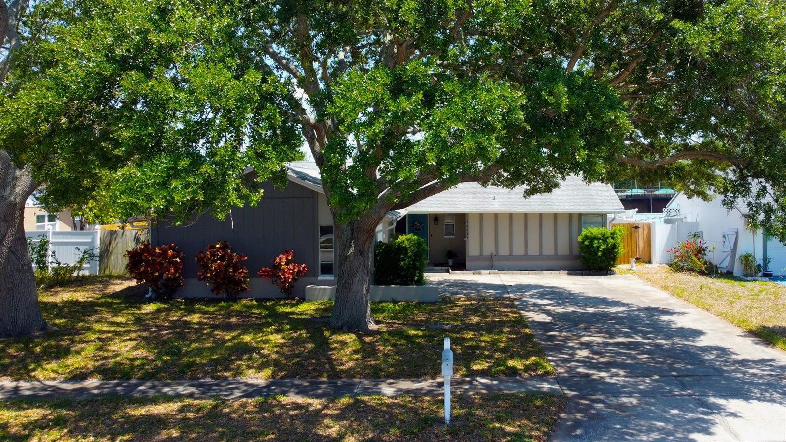 10035 82ND ST, SEMINOLE, FL, 33777