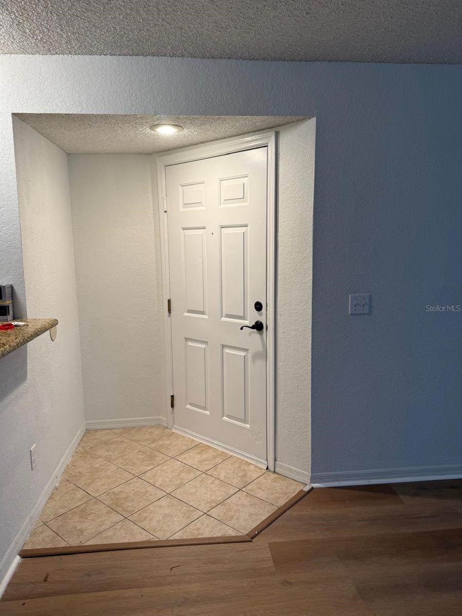 5120 CONROY RD #523, ORLANDO, FL, 32811