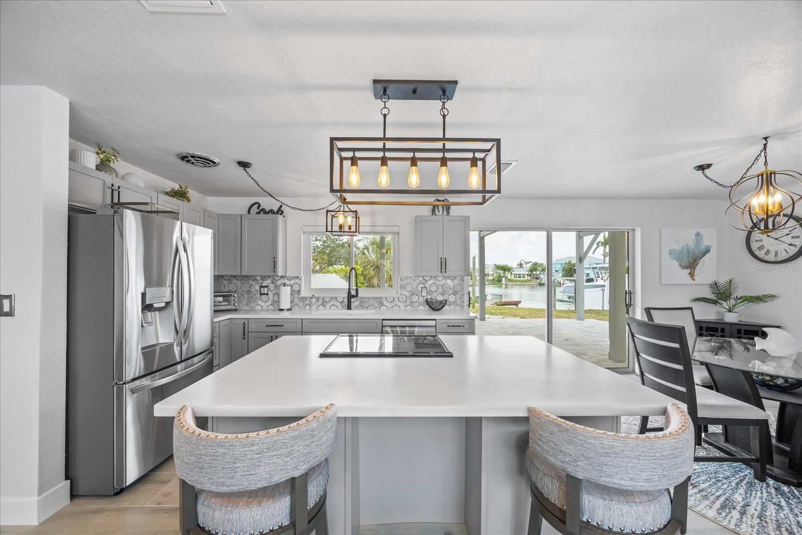 7889 3RD AVE S, ST PETERSBURG, FL, 33707