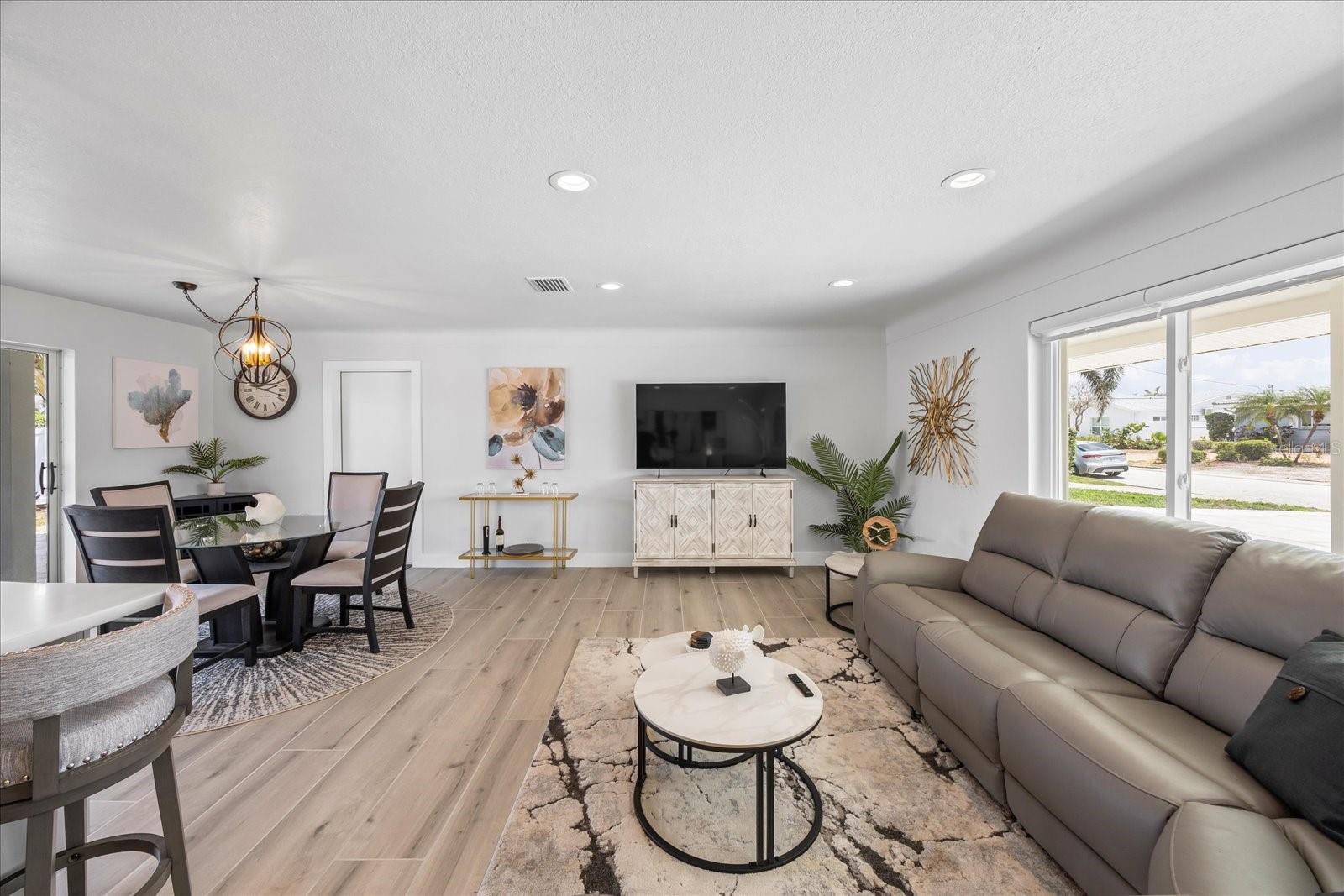 7889 3RD AVE S, ST PETERSBURG, FL, 33707