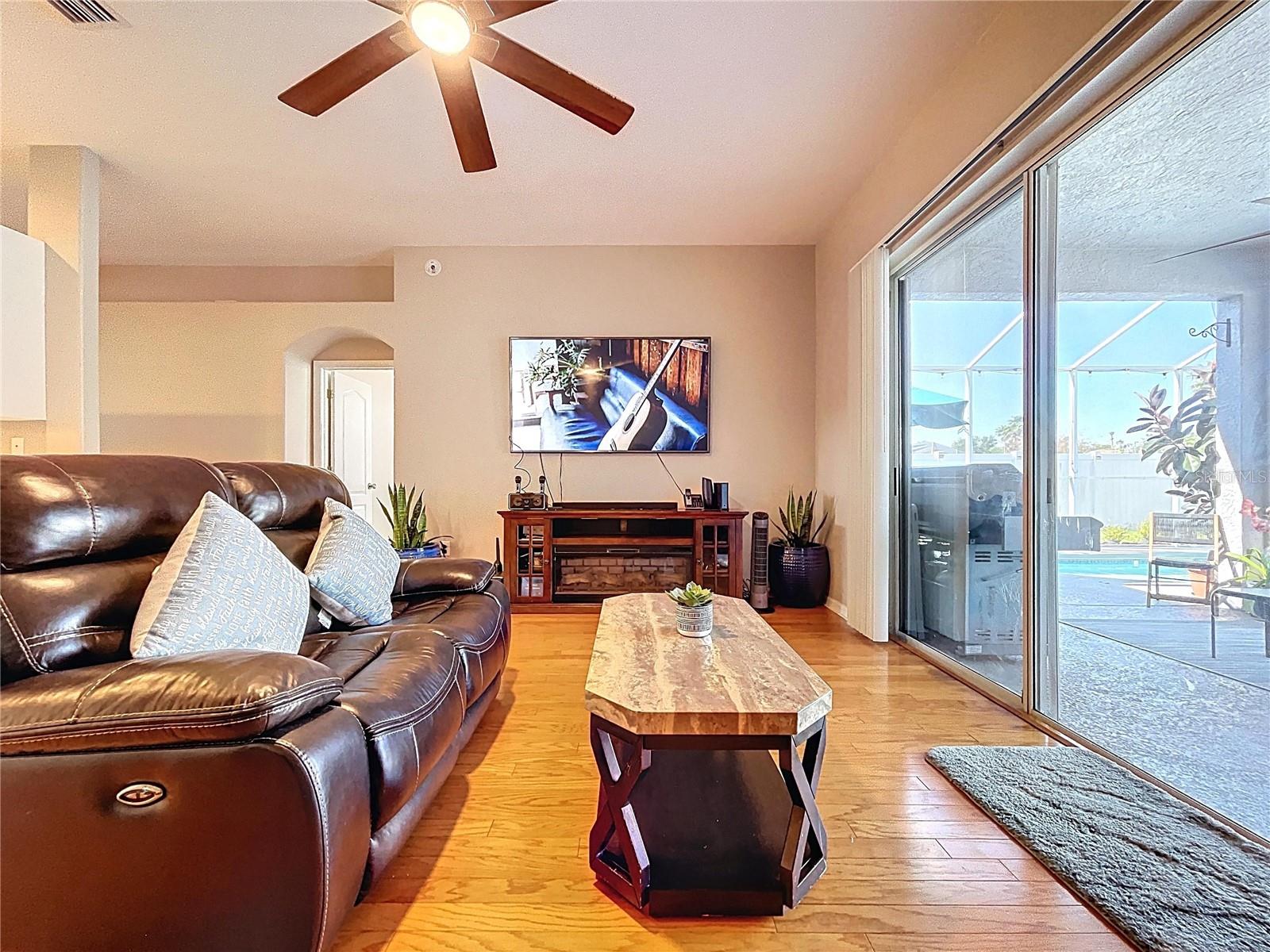 25317 CONESTOGA DR, LAND O LAKES, FL, 34639