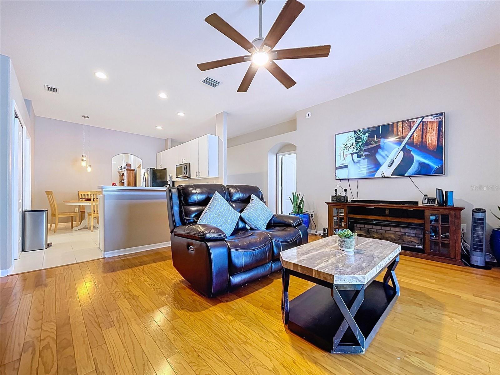 25317 CONESTOGA DR, LAND O LAKES, FL, 34639