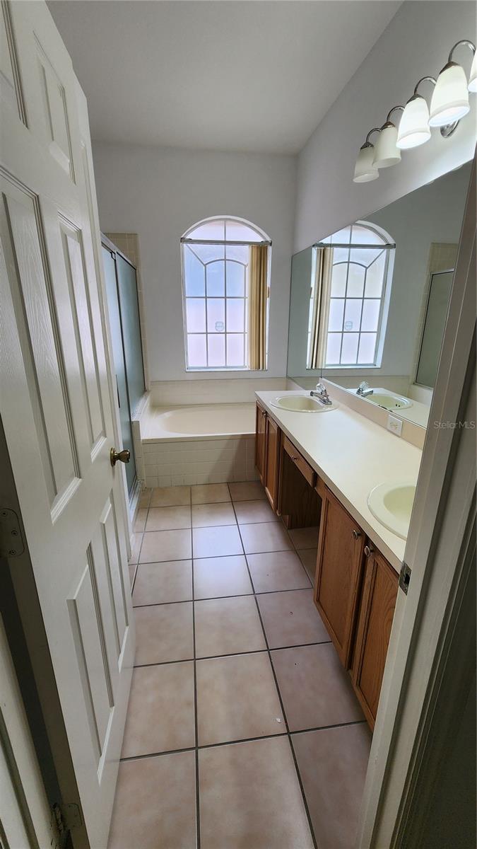 14900 INDIGO LAKE DR, ORLANDO, FL, 32824