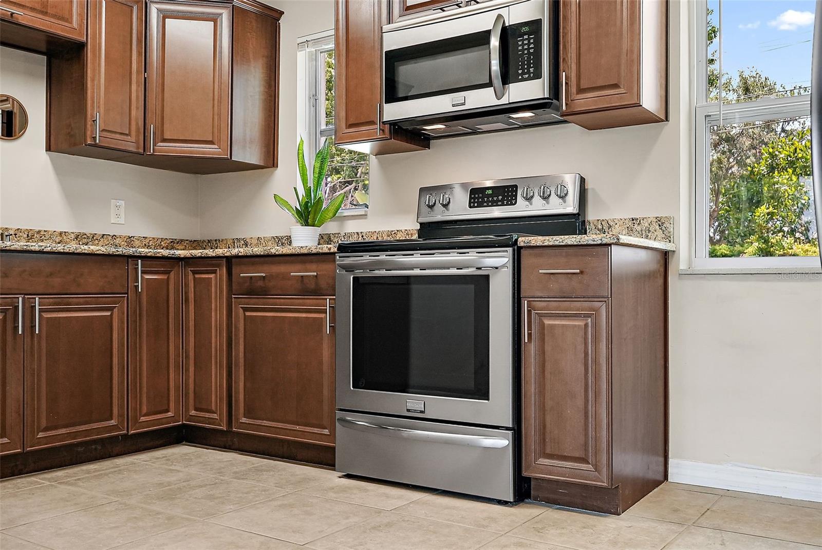 9578 88TH WAY, SEMINOLE, FL, 33777