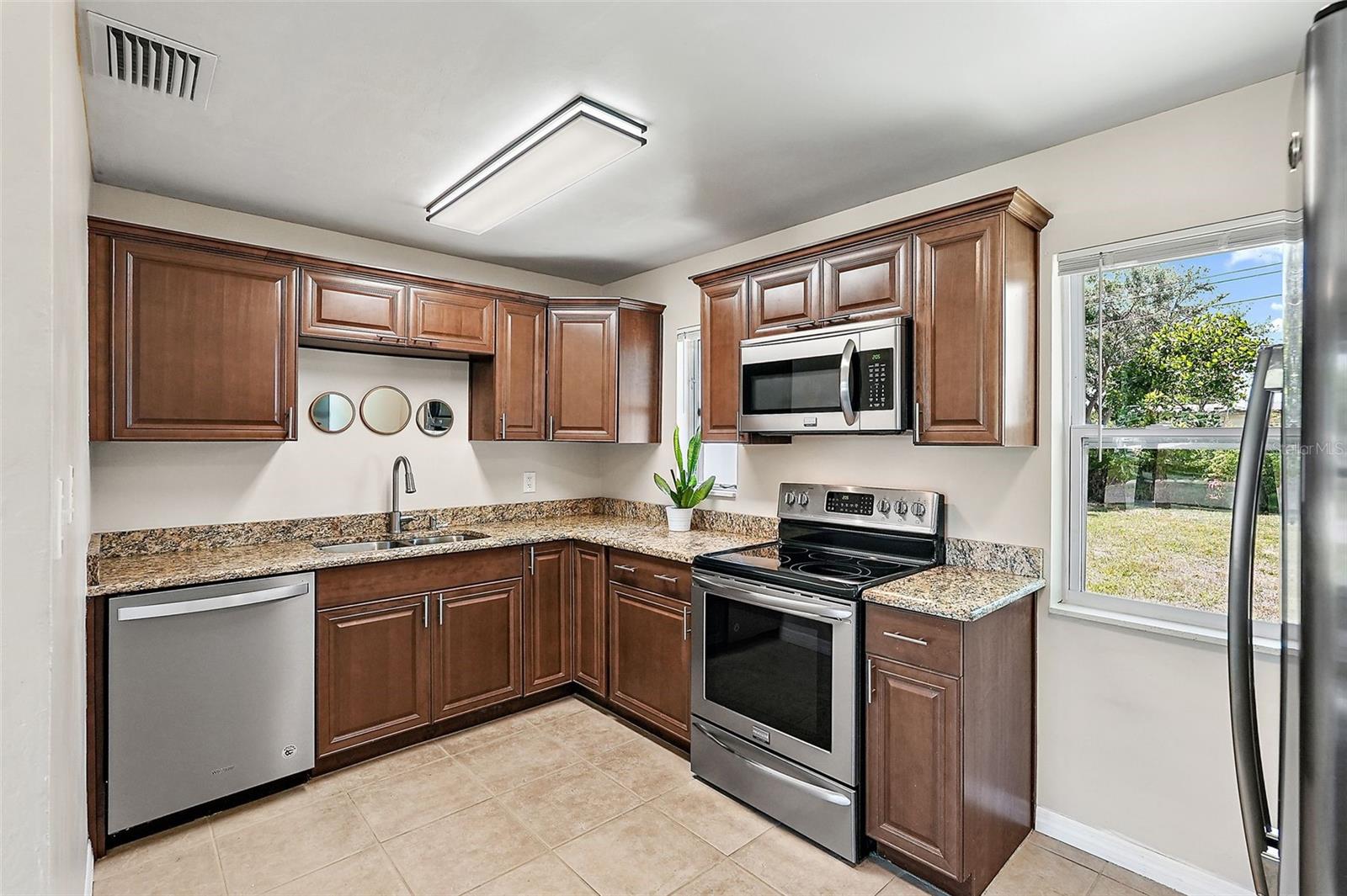 9578 88TH WAY, SEMINOLE, FL, 33777