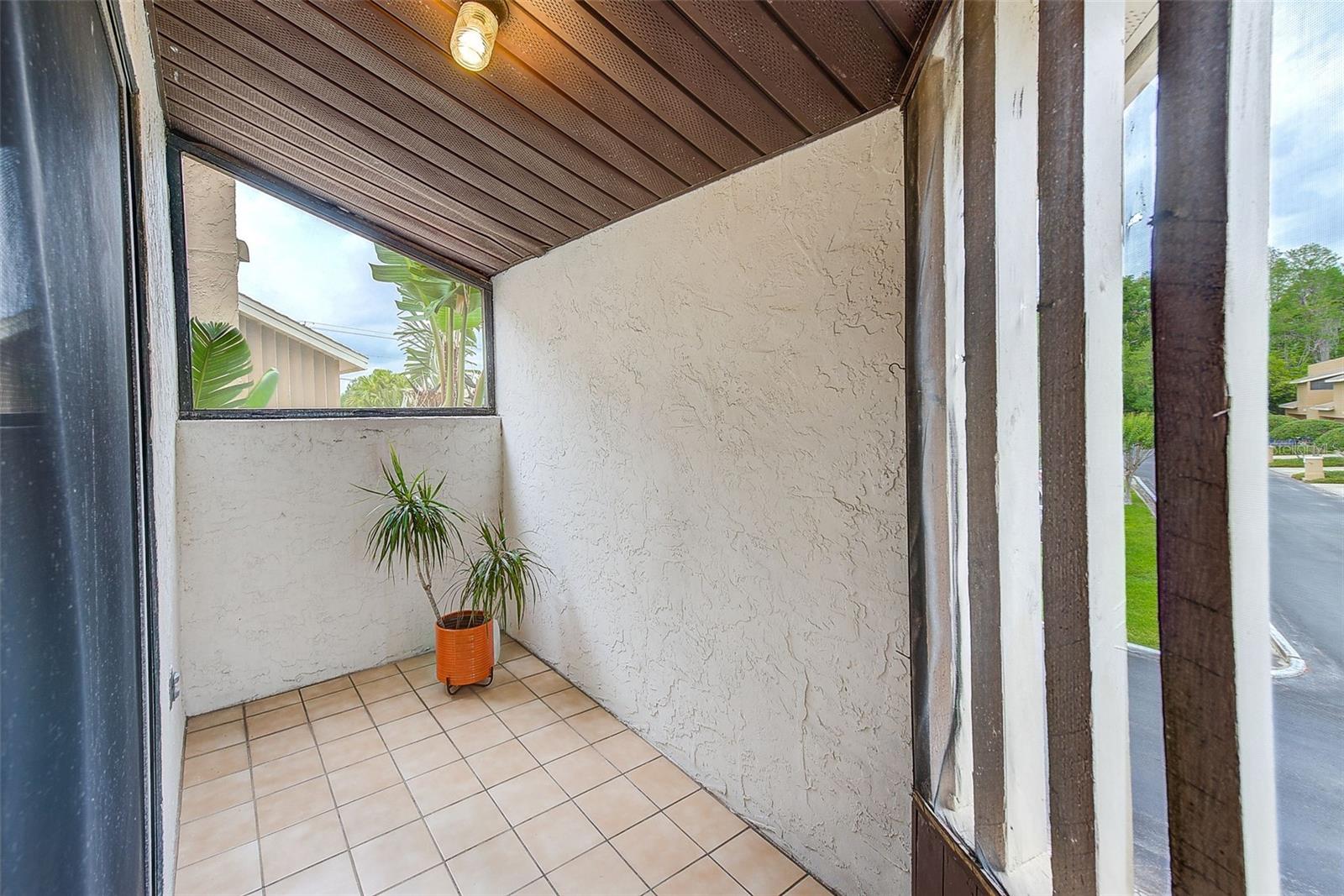 4212 MILL VALLEY CT, TAMPA, FL, 33618