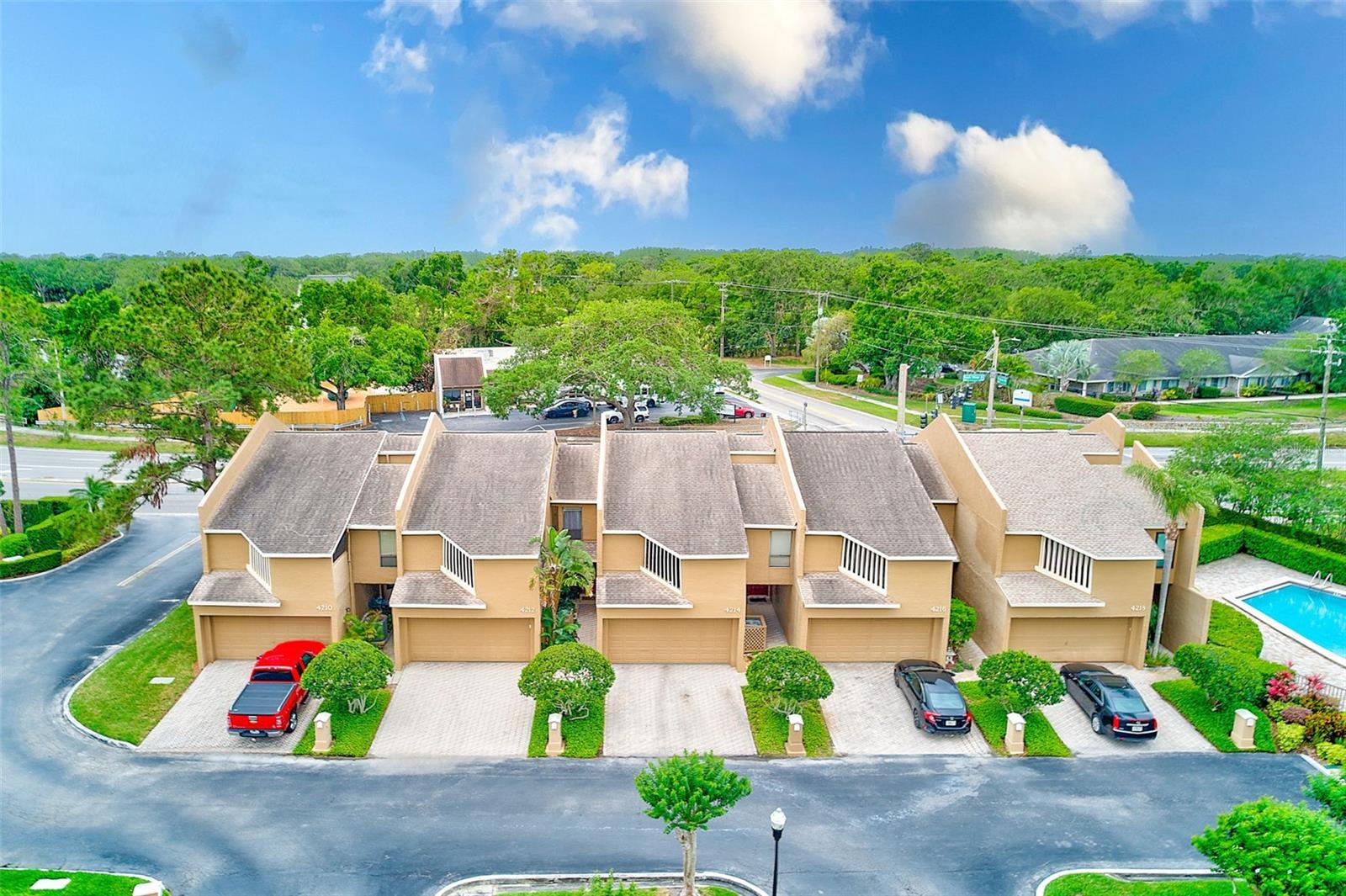 4212 MILL VALLEY CT, TAMPA, FL, 33618