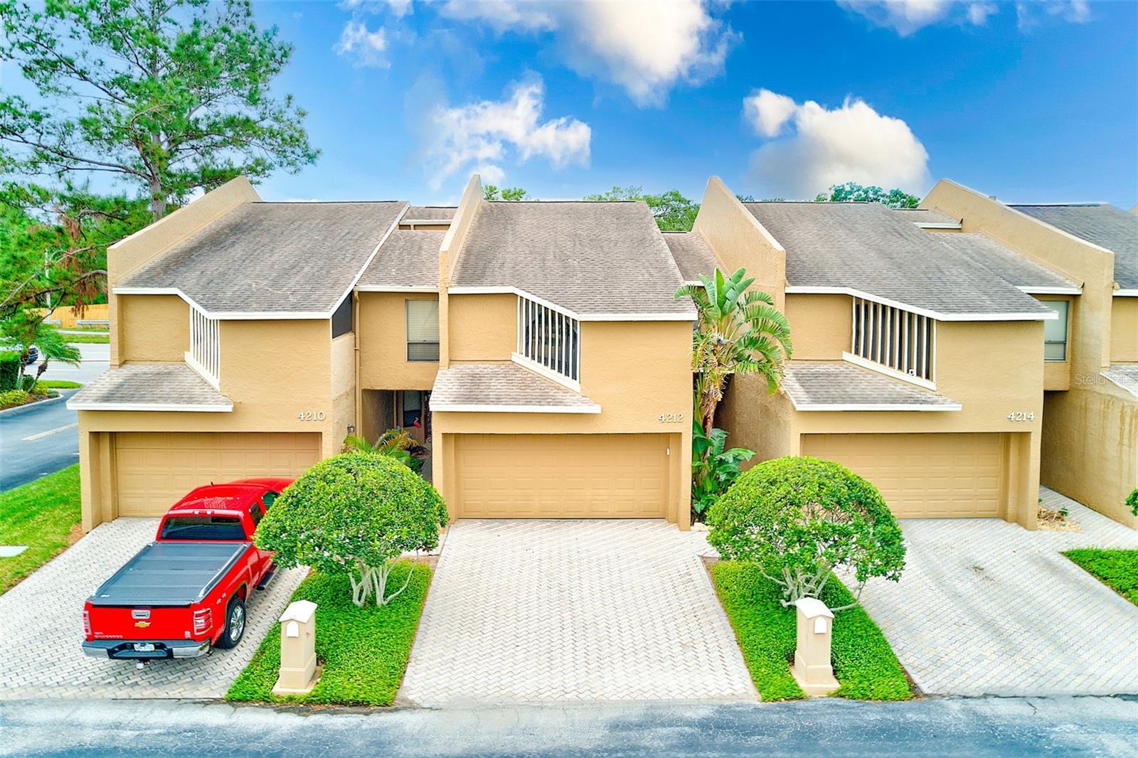 4212 MILL VALLEY CT, TAMPA, FL, 33618