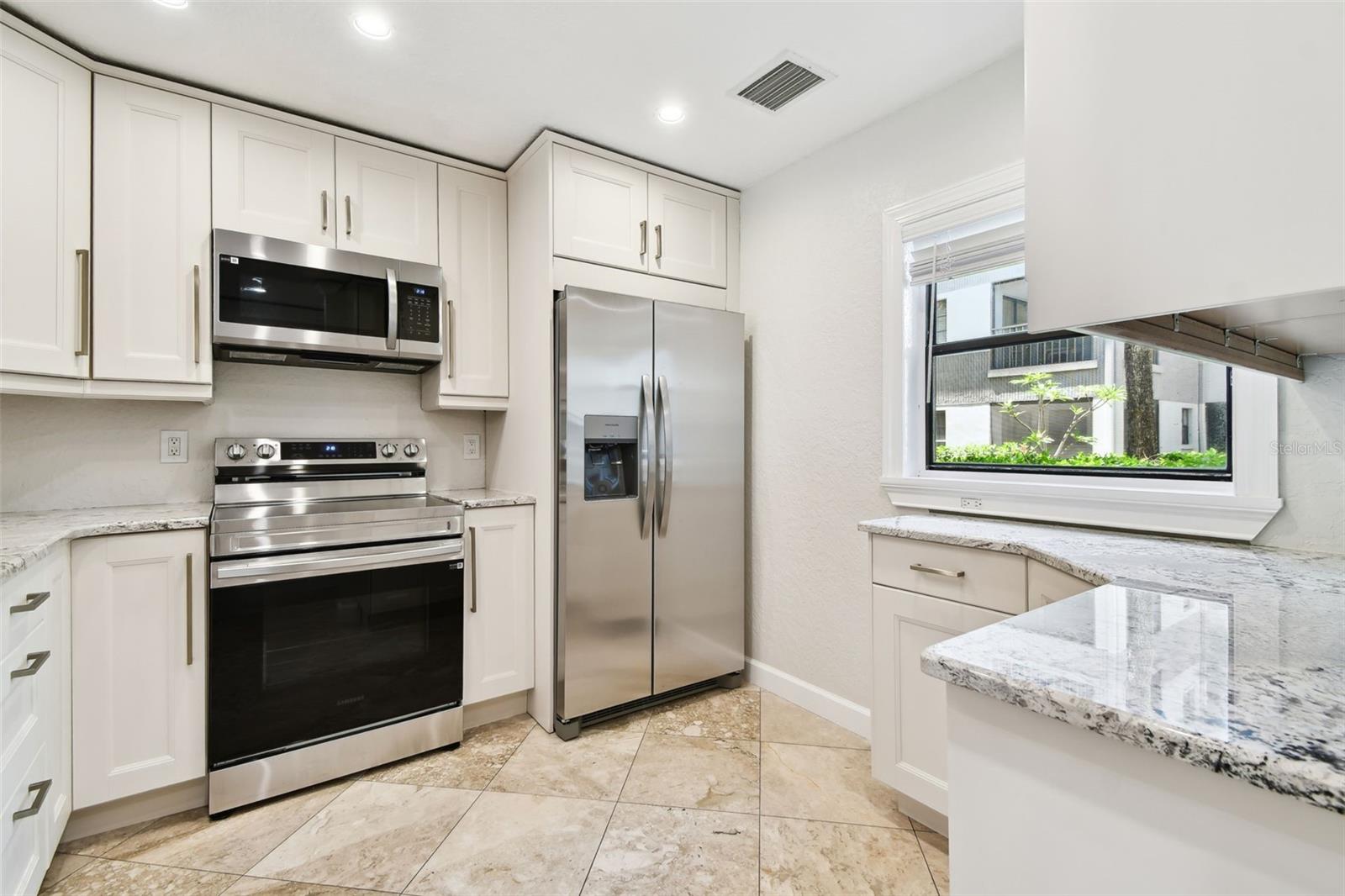 2650 COUNTRYSIDE BLVD #B-110, CLEARWATER, FL, 33761