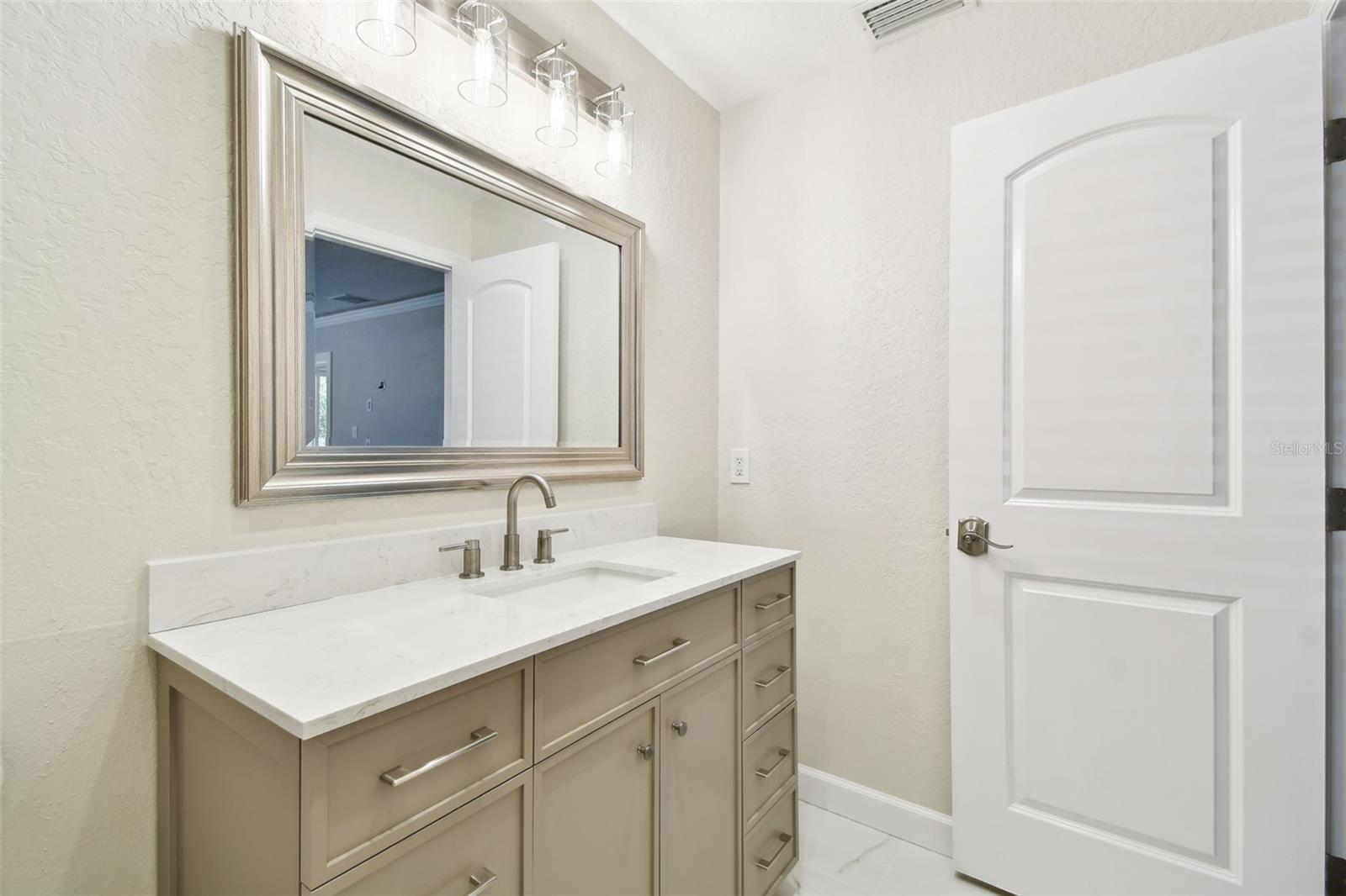 2650 COUNTRYSIDE BLVD #B-110, CLEARWATER, FL, 33761