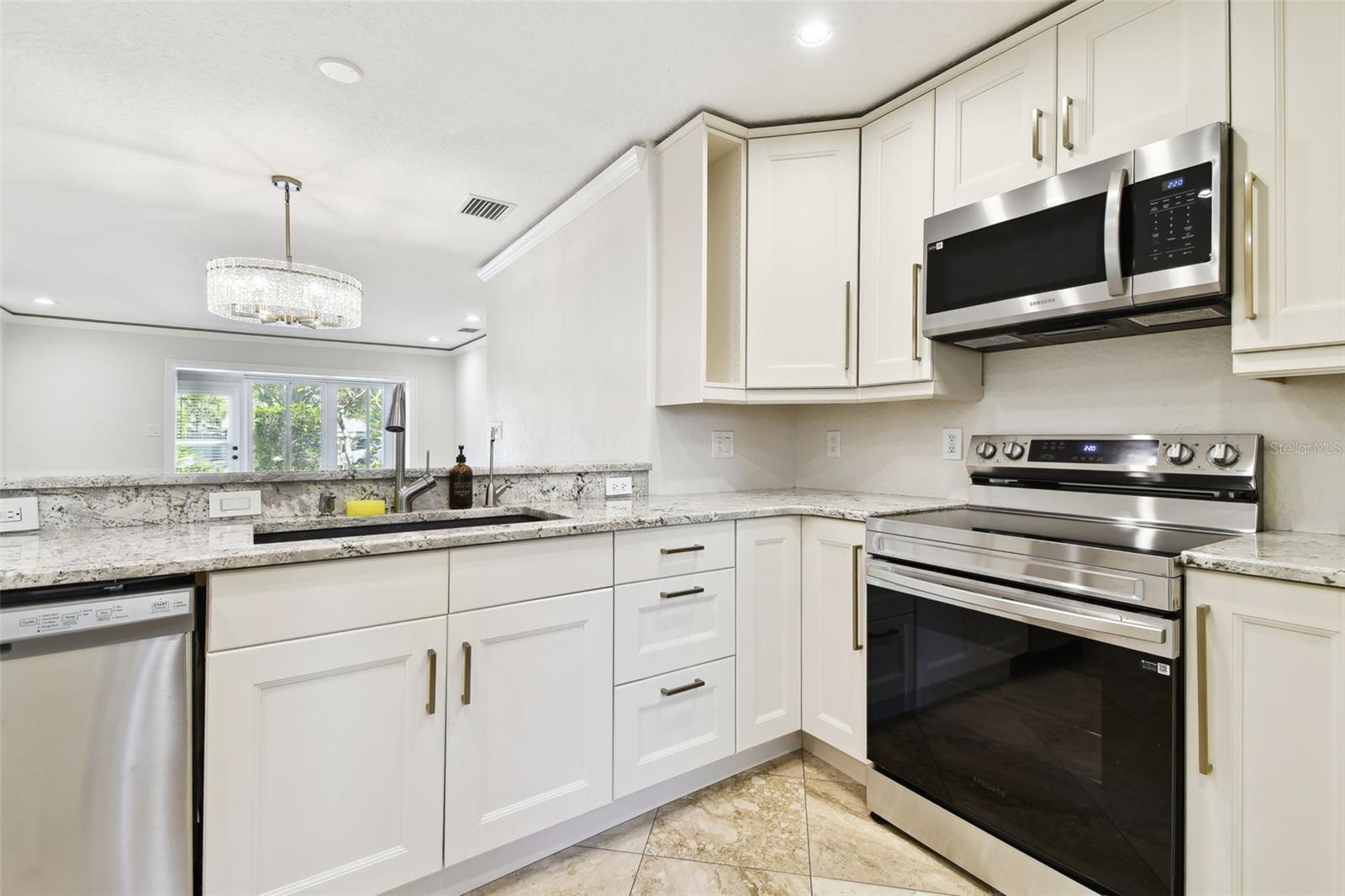 2650 COUNTRYSIDE BLVD #B-110, CLEARWATER, FL, 33761