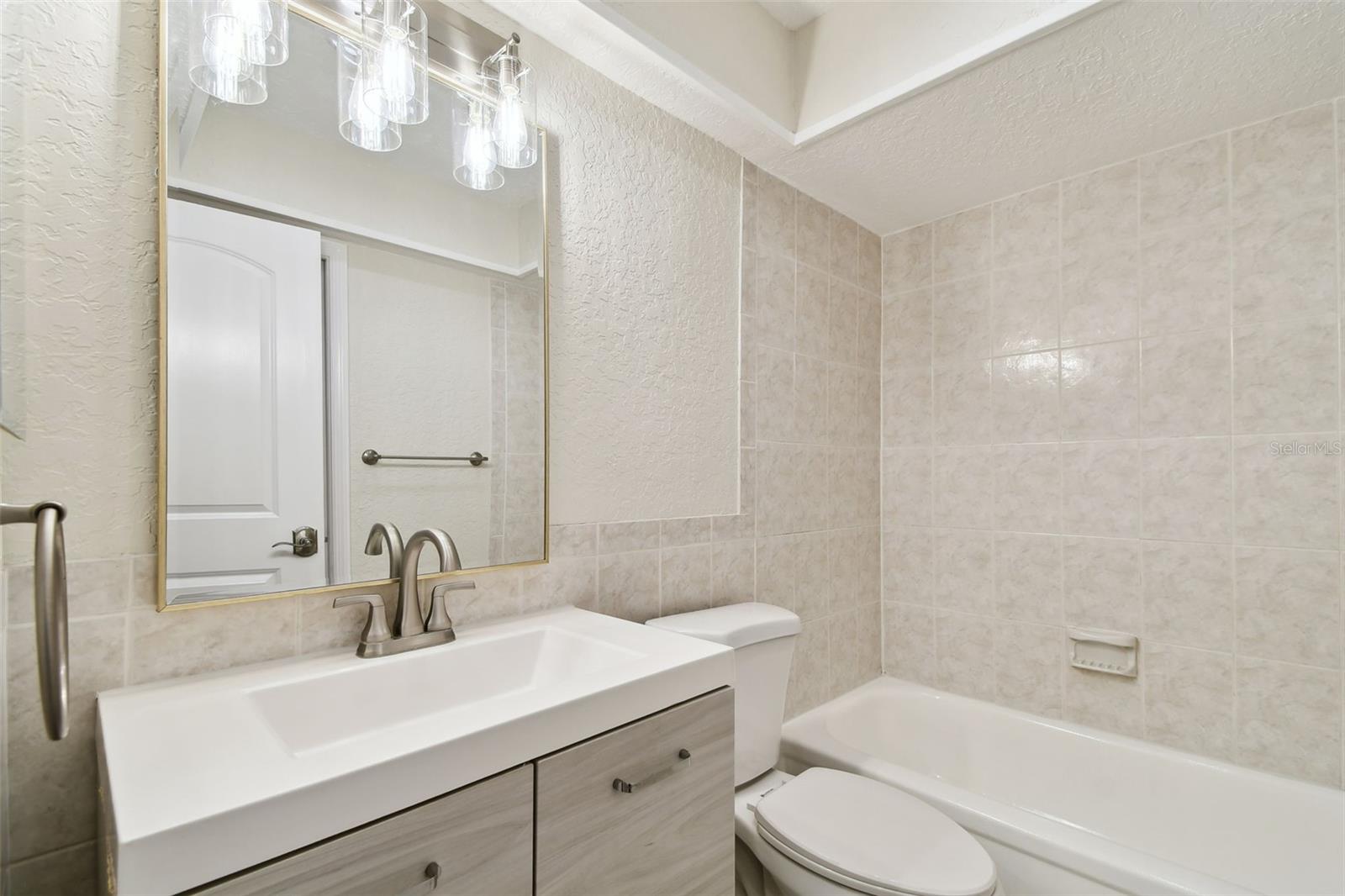 2650 COUNTRYSIDE BLVD #B-110, CLEARWATER, FL, 33761