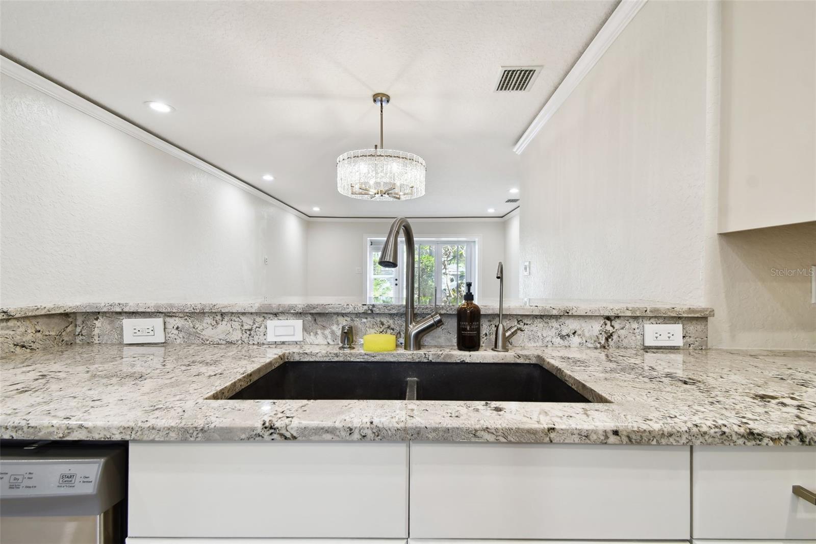 2650 COUNTRYSIDE BLVD #B-110, CLEARWATER, FL, 33761