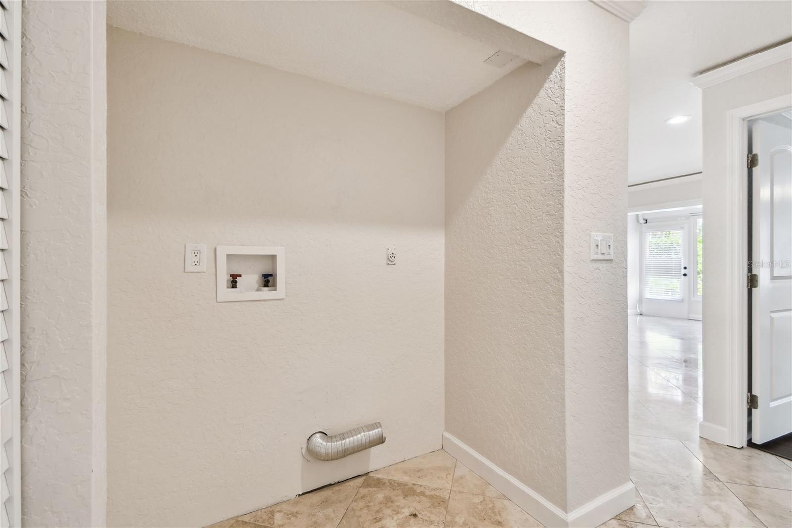 2650 COUNTRYSIDE BLVD #B-110, CLEARWATER, FL, 33761