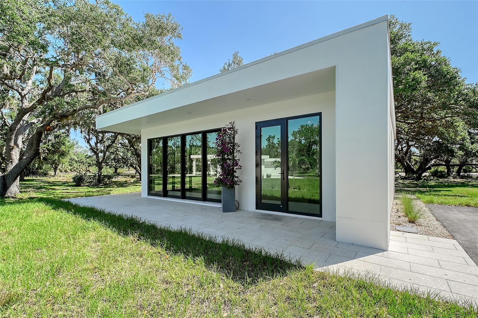 A4648172 Property Photo