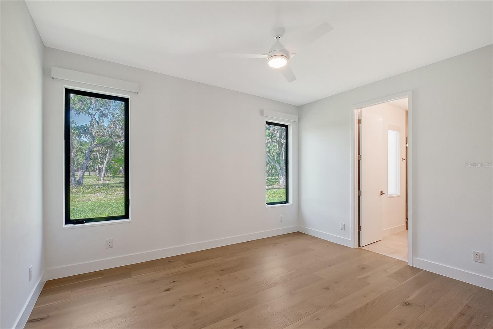 A4648172 Property Photo