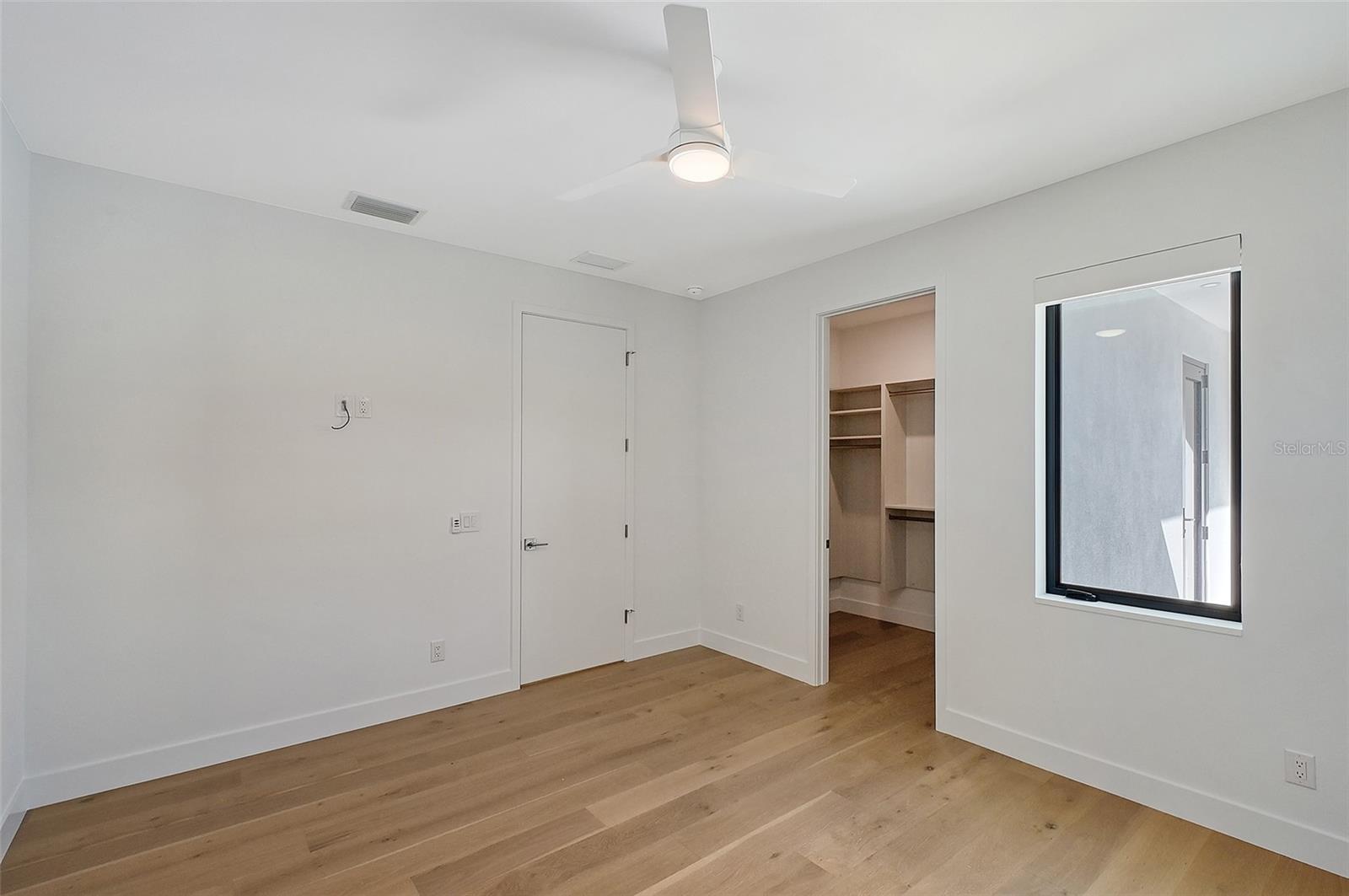 A4648172 Property Photo