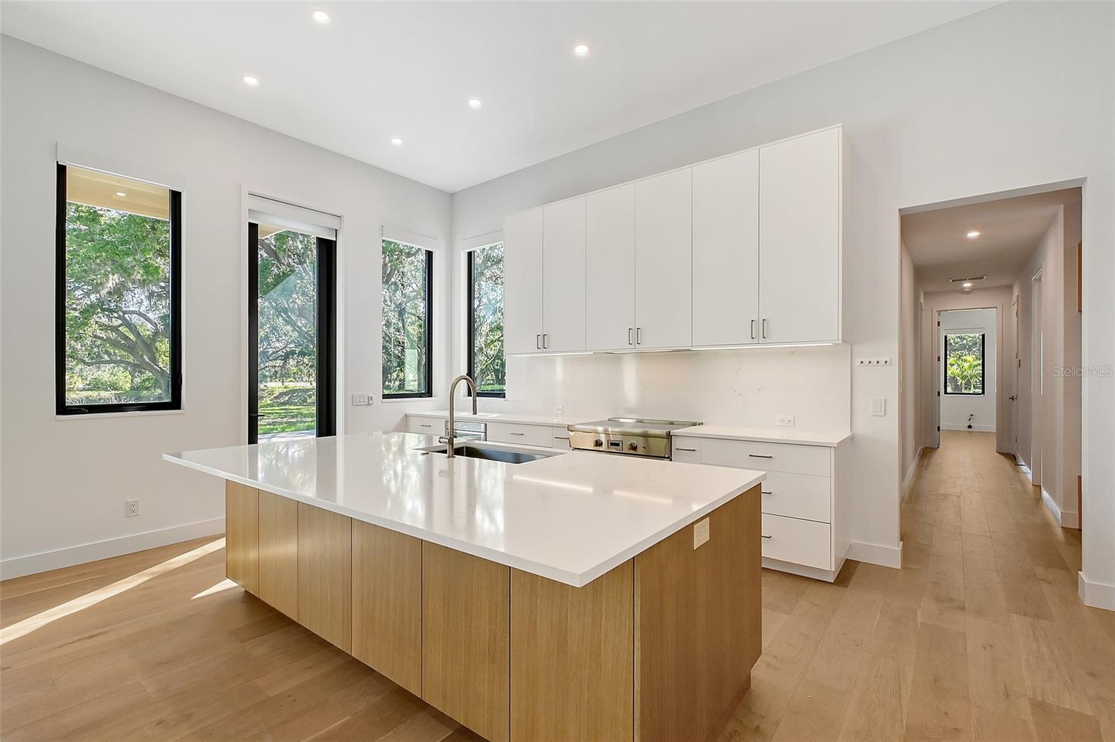 A4648172 Property Photo