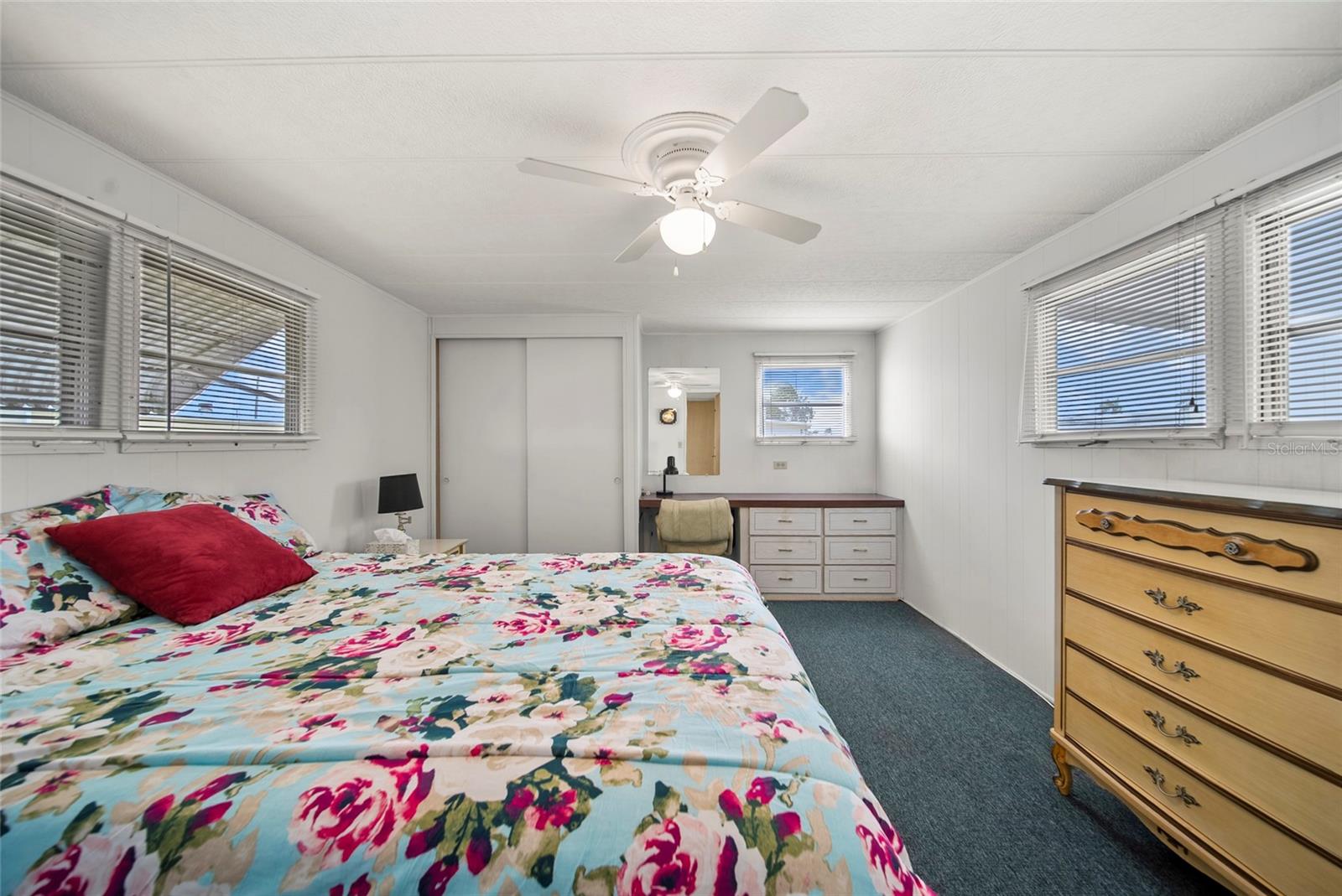 TB8372314 Property Photo