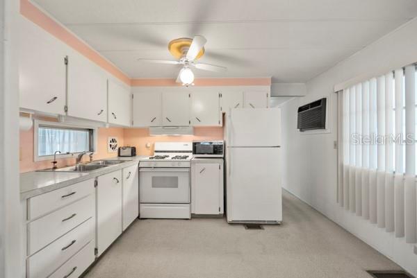 TB8372314 Property Photo