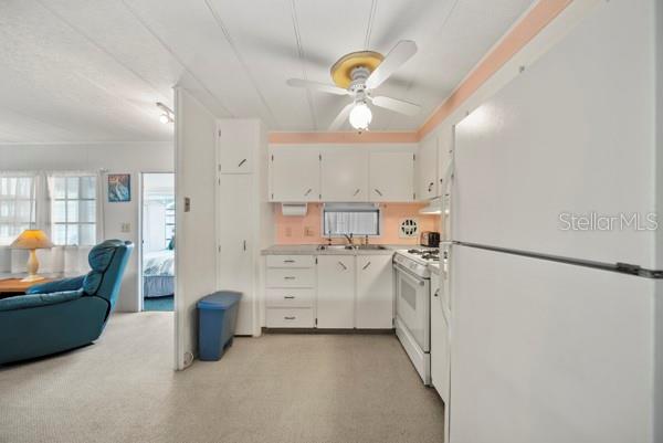 TB8372314 Property Photo