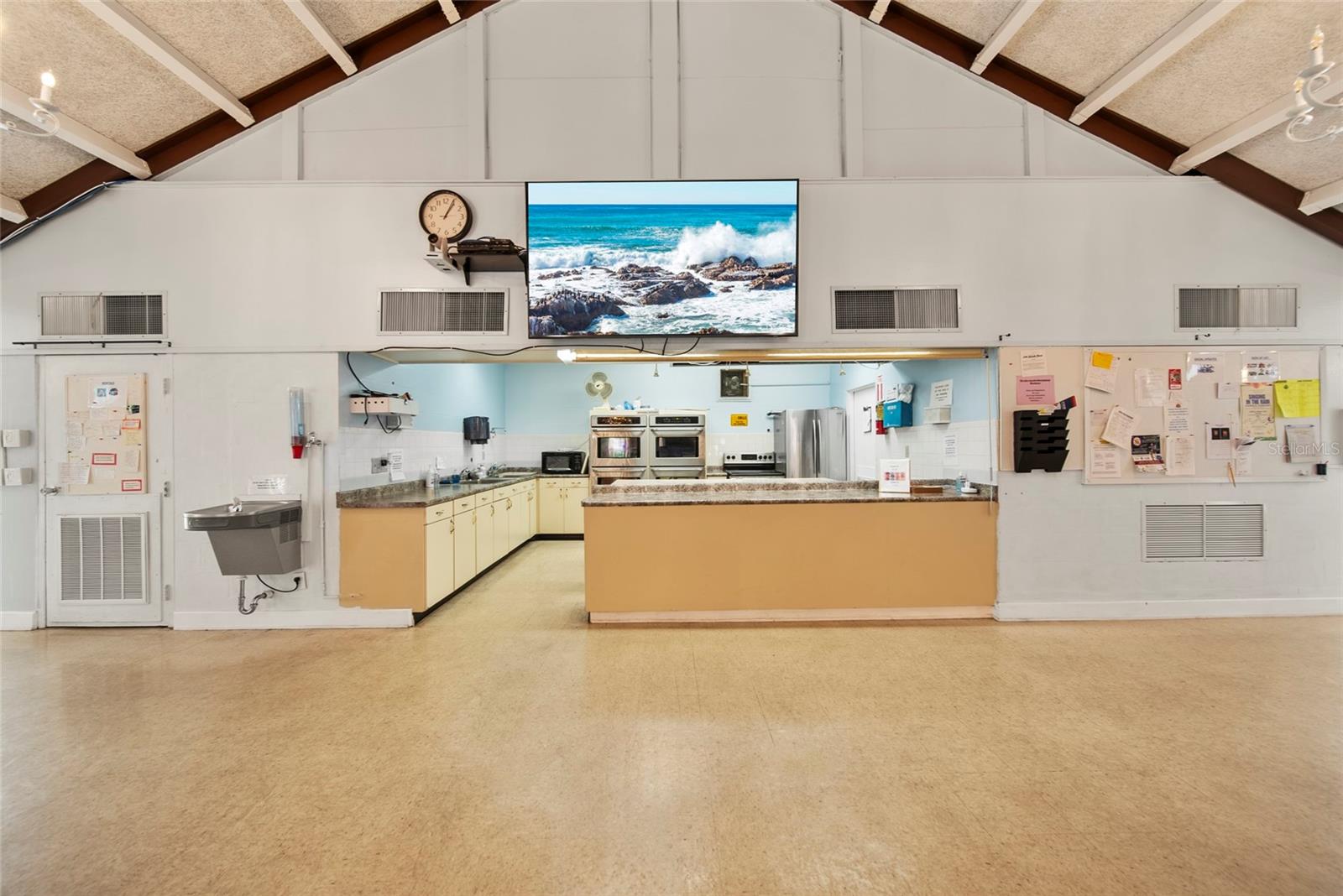 TB8372314 Property Photo