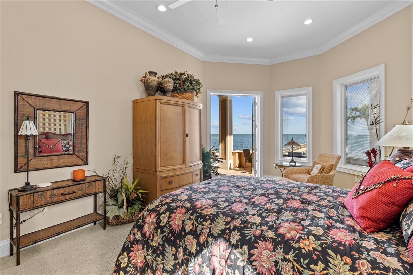 TB8372318 Property Photo